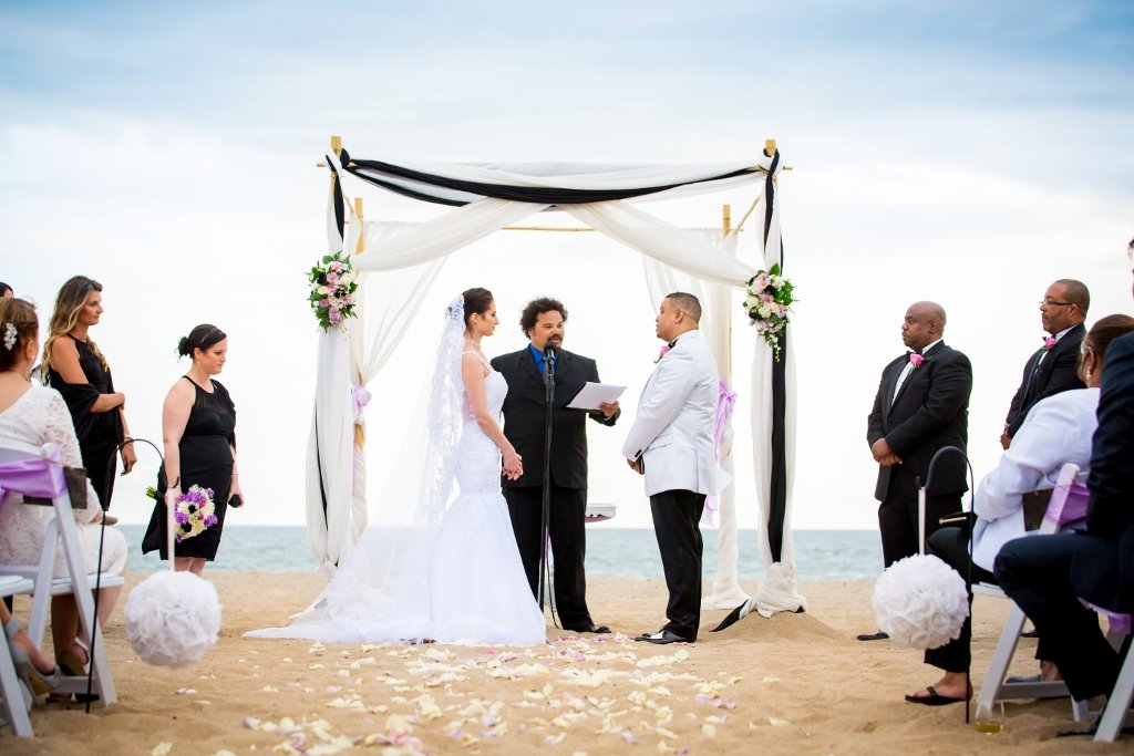 beach-wedding-ceremony_587c074fb8c7a.jpg