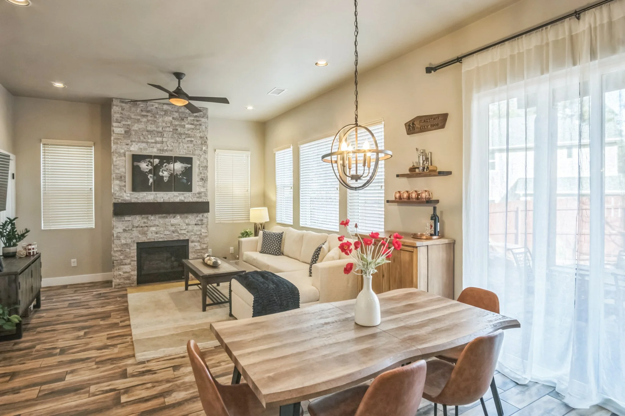 3194 Living Room with dining table 2.jpg