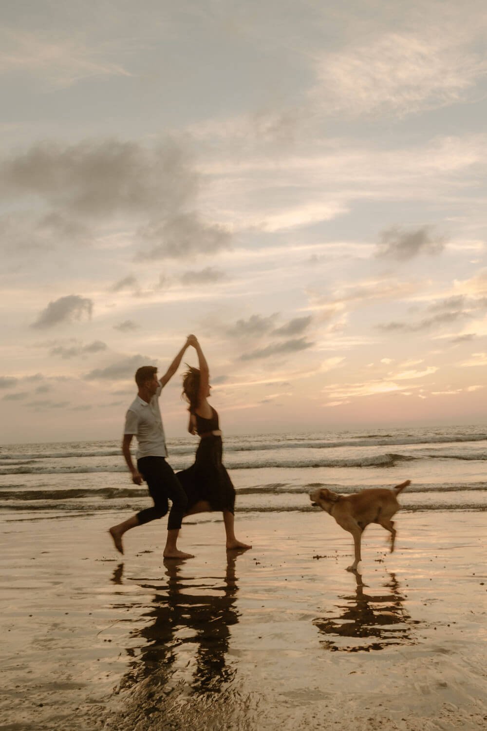 Couple-Dancing-Engaged-Inspo-Pictures