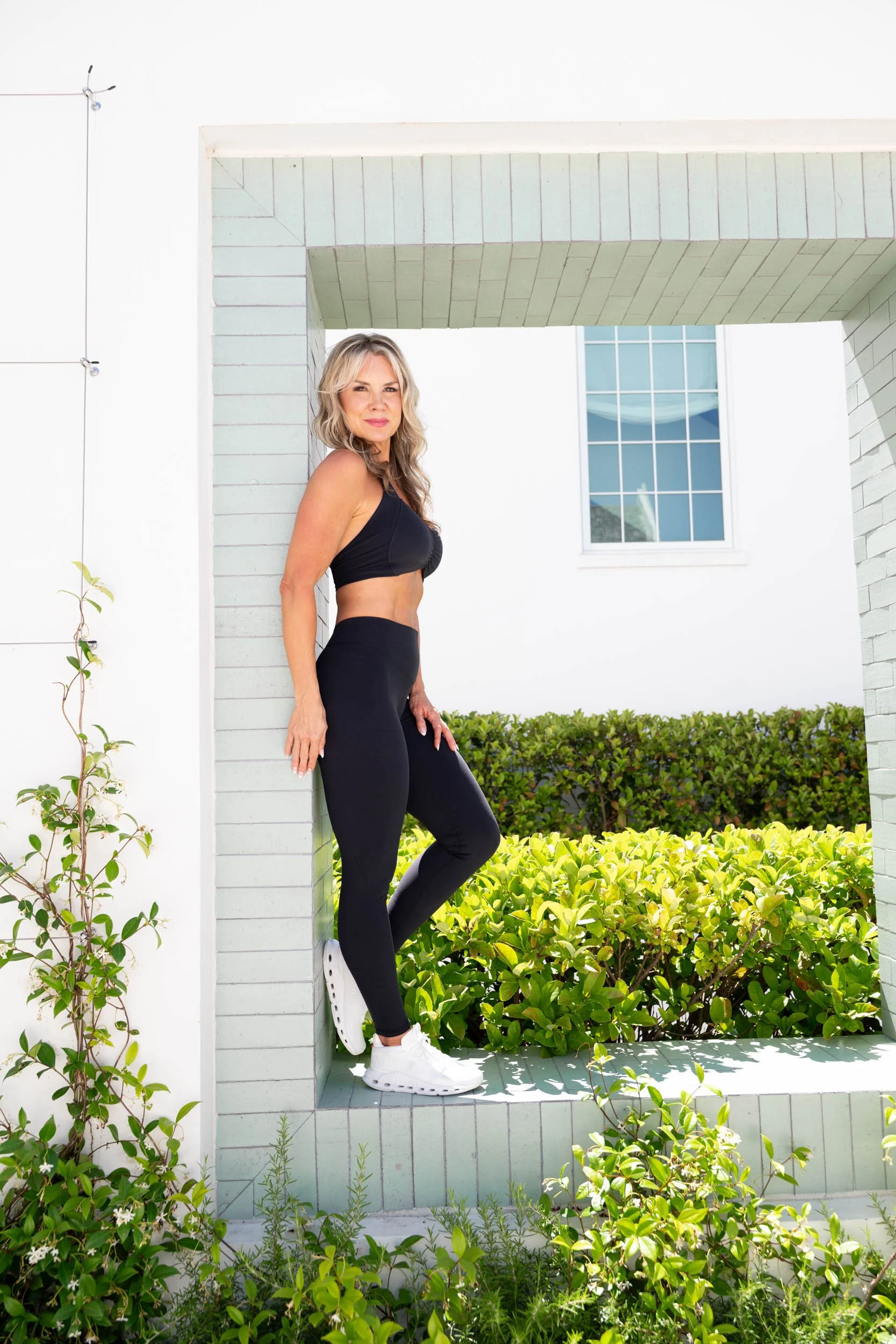 Seana Phelps Midlife Nutrition Coach Janel Gion Photography Studio Lifestyle Brand 30-A Florida Brand Photography Shoot Lifting weights