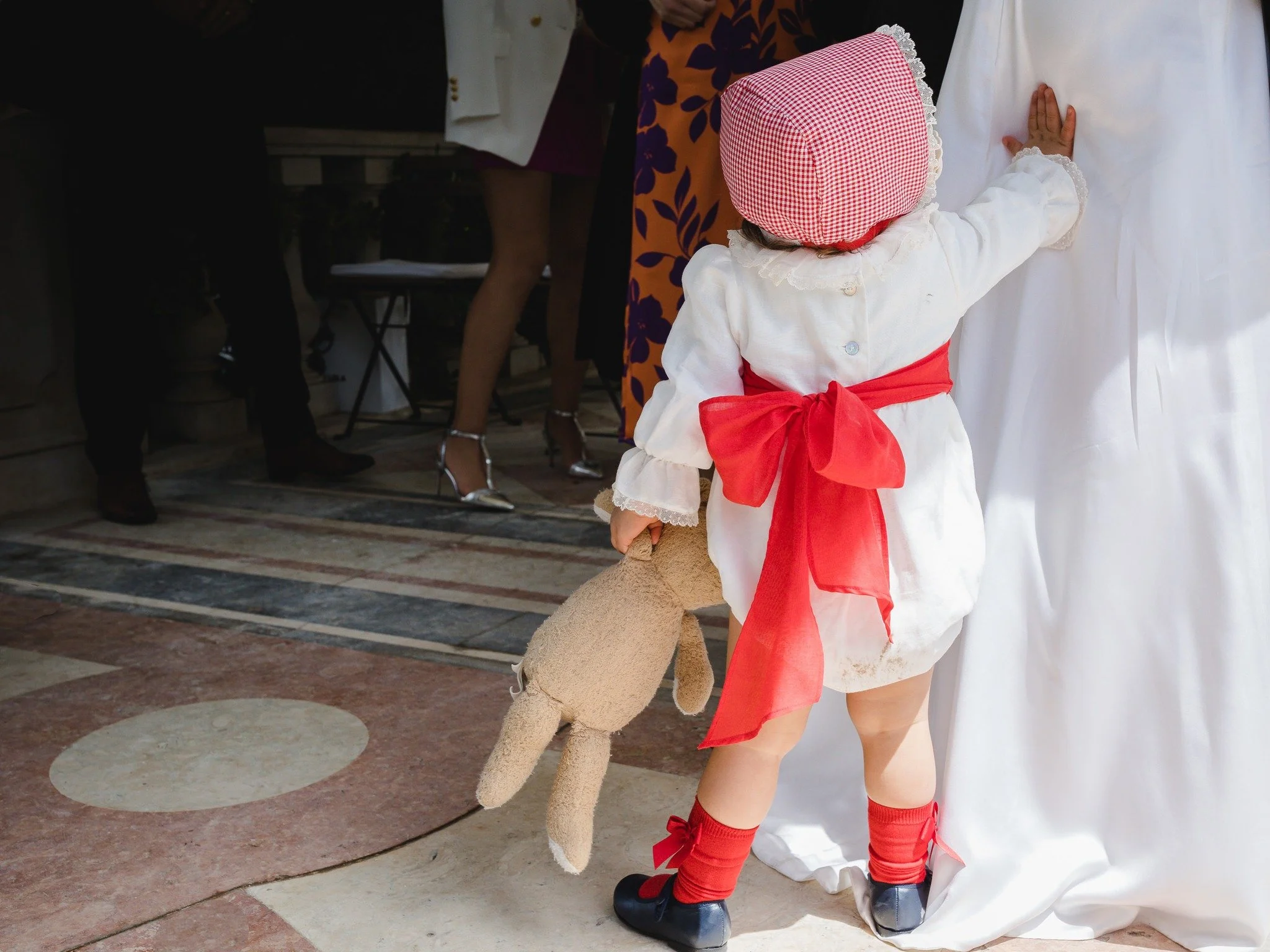 Kids at weddings &mdash; stealing hearts and the spotlight. Especially my heart! #kidsatweddings #portugalweddingphotographer #documentaryphotographer #documentaryweddings #documentaryweddingphotography