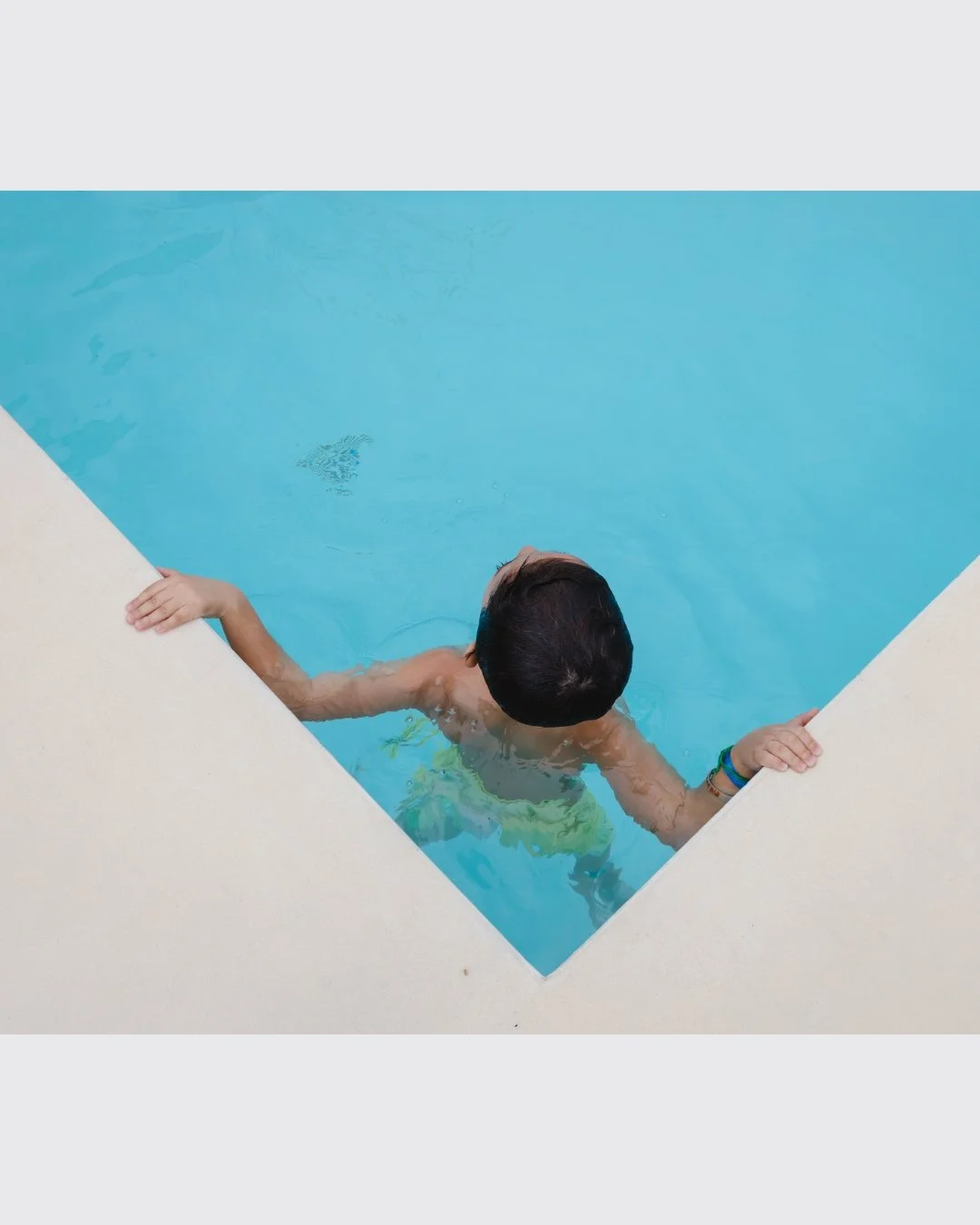 Lazy Sunday at the beautiful @casacalmar, just enjoying the kids and the nature.
A day-in-the-life family session happens very slowly to capture them as they are, effortlessly, in all your moods and forms. #DocumentaryFamilyPhotography #familyphotogr