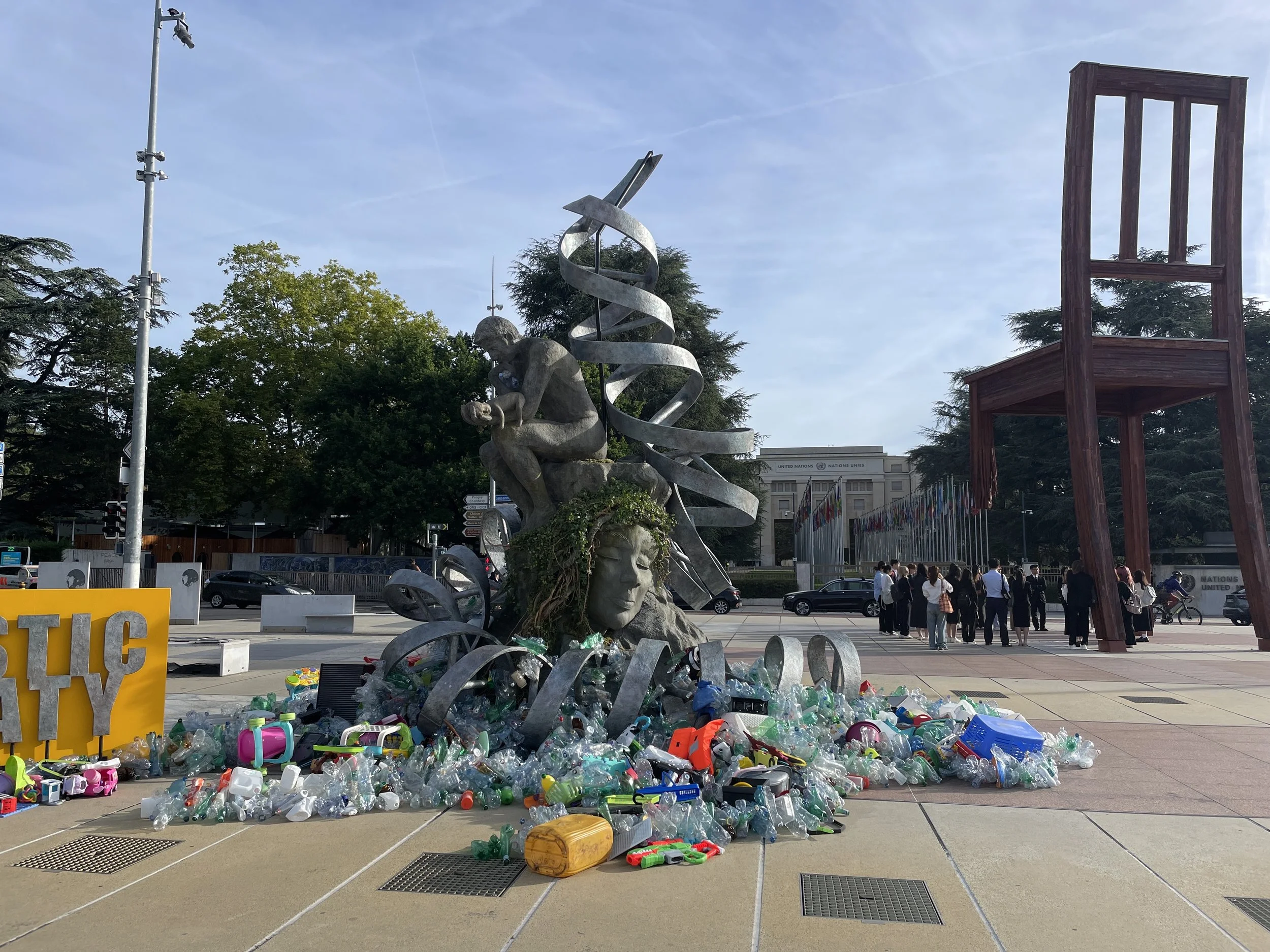 Science and the UN Plastics Treaty: Honest Brokers and the Merchants of Doubt