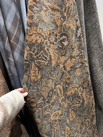 Tapestry and Jacquard weaves.png