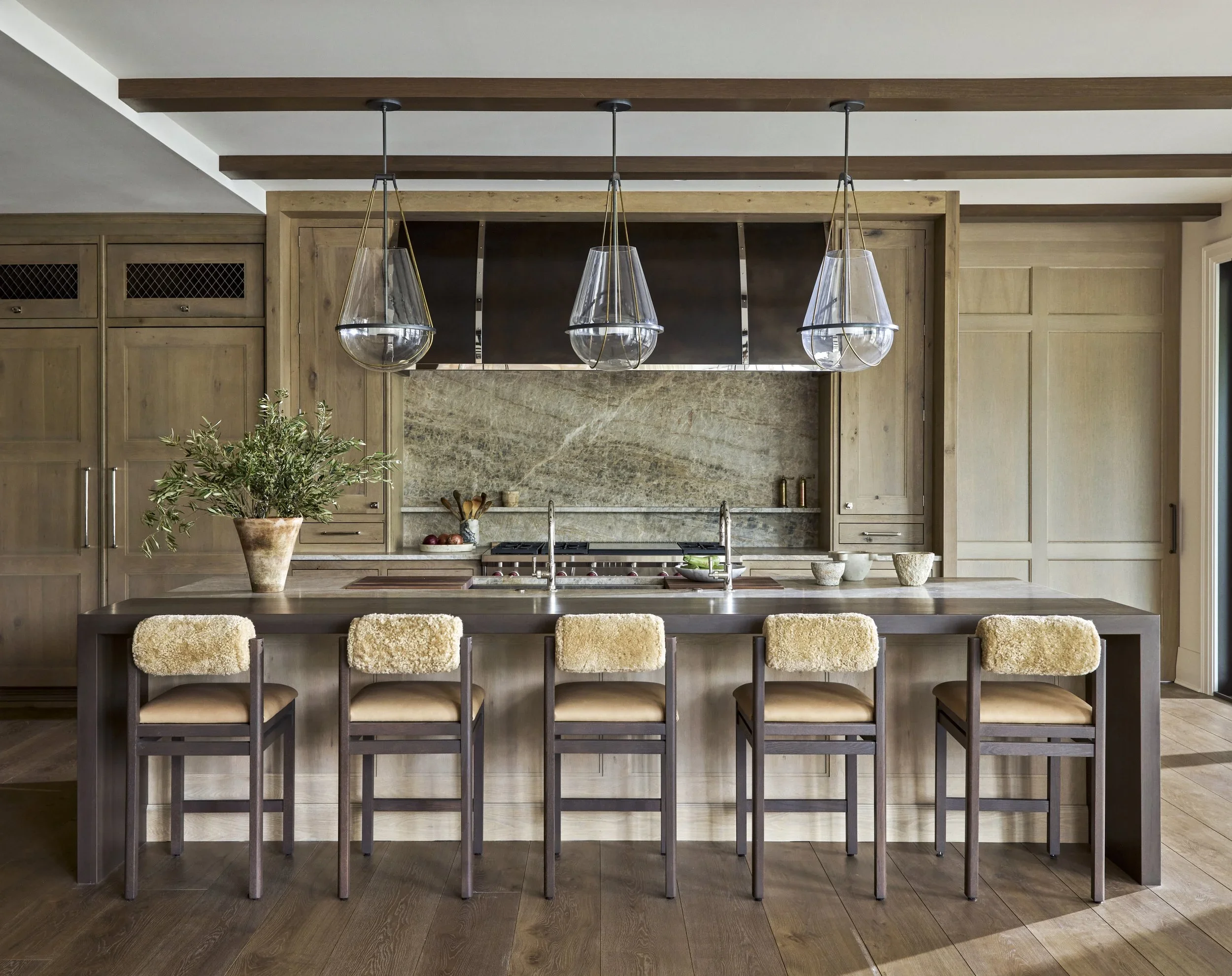 Rocky Shoreline Inspires the Palette of this Lake Geneva Home