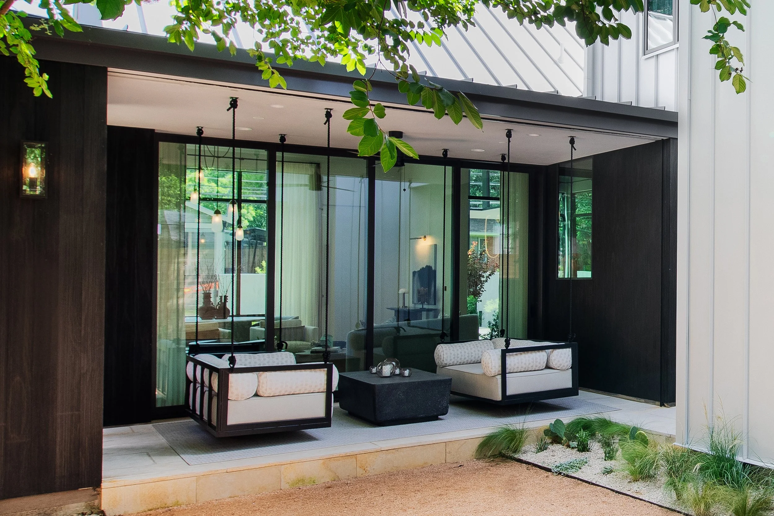 Stay Bungalow_Austin_TX_Elizabeth Krueger Design_68.jpg