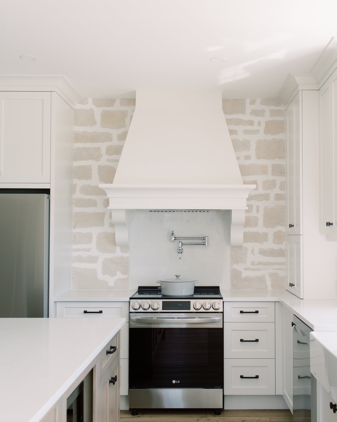 Golden Acres Homestead | Kitchen

Backsplash Stone - @eldoradostone
Cabinet Colour - @benjaminmoore
Appliances - @lg_canada
Kitchen faucet - @moeninc
Pot Filler - @deltafaucet