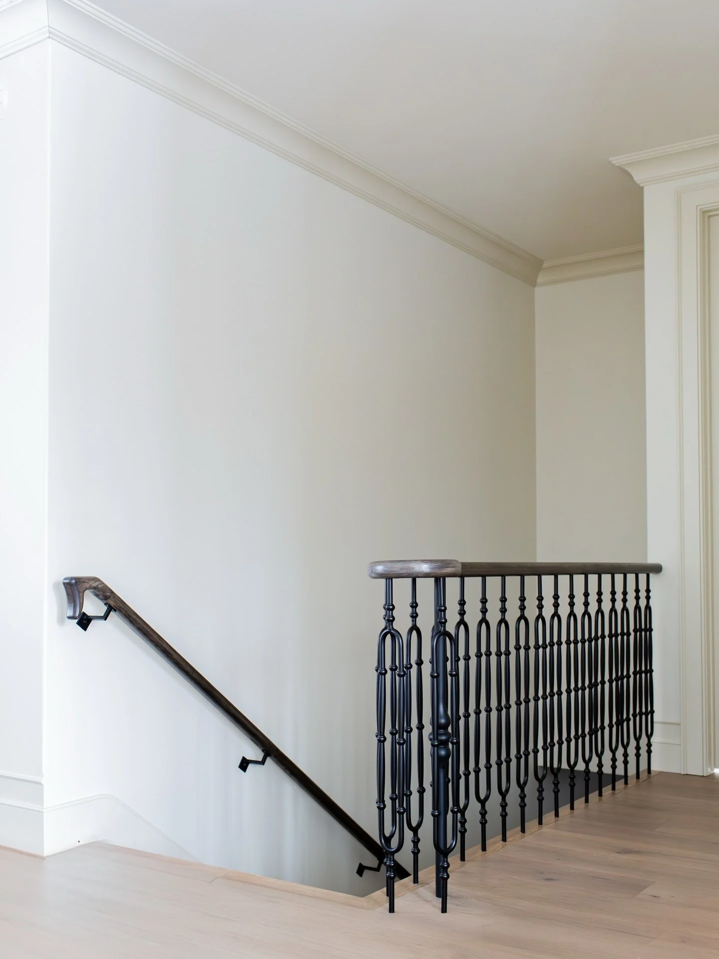 BRIDALWOOD MANOR | Stairs
Paint | @farrowandball 
Flooring | @craftfloor