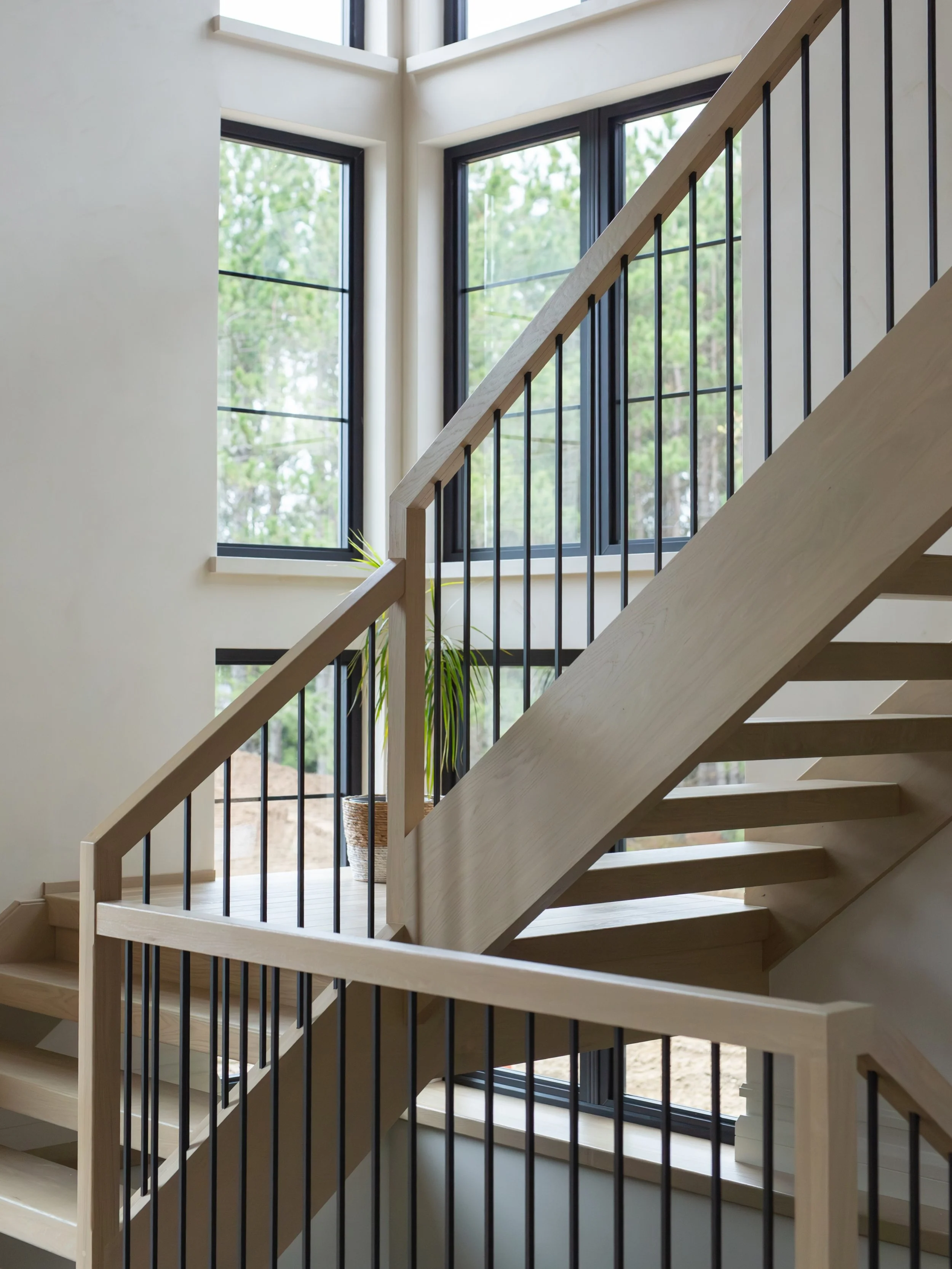 JURIST GROVE | Staircase