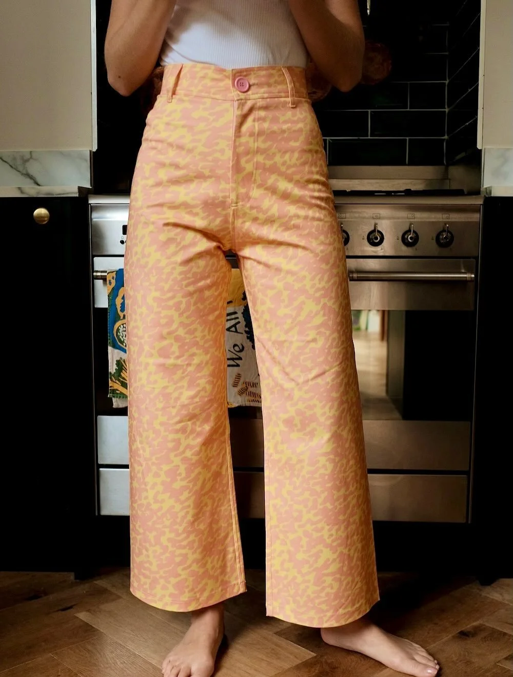 CHARITY TROUSER SALE ππ₯π«β€οΈπ¦
We were incredibly fortunate to have a whole load of amazing trousers donated to us by Polka Pants - a London-based brand making chefs trousers for women π©πΌ‍π³ When the brand closed, we received all their remain