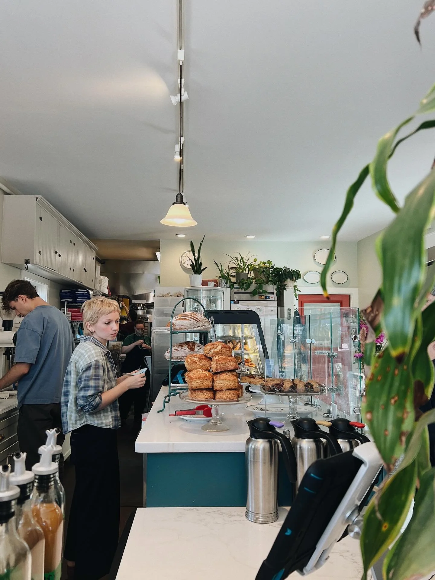 See you tomorrow, Florence 💕
&bull;
Remember to get those Thanksgiving orders in! Link is right in our bio!
📷 @emmacolwellphoto