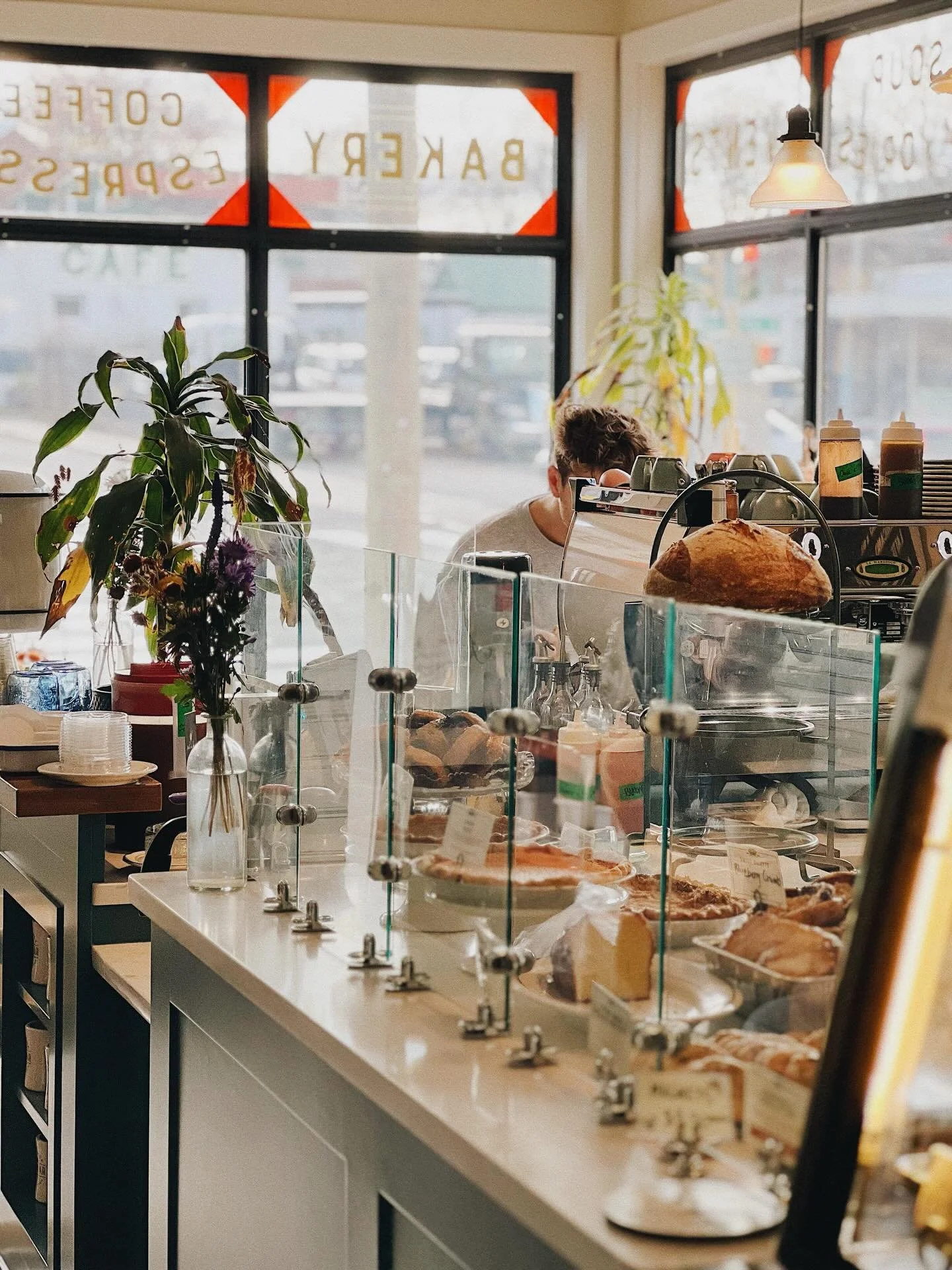 Only a couple more days until we really kick it into high gear for Thanksgiving!
&bull;
A reminder that we are CLOSED on Monday, so come enjoy the shop while you can!
&bull;
Beginning Tuesday we won&rsquo;t have any indoor or outdoor seating. Make su