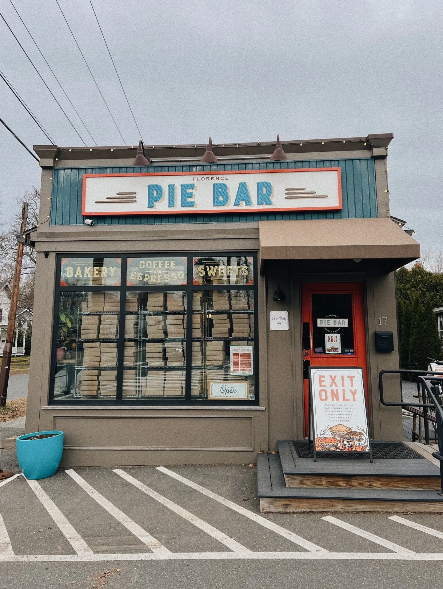 Thank you for a fantastic start to this Thanksgiving week!
If you forgot to order your Thanksgiving pie, don&rsquo;t despair! We have a limited number of first come first serve pies available tomorrow starting at 8am.
See ya then! 🥧 ✨