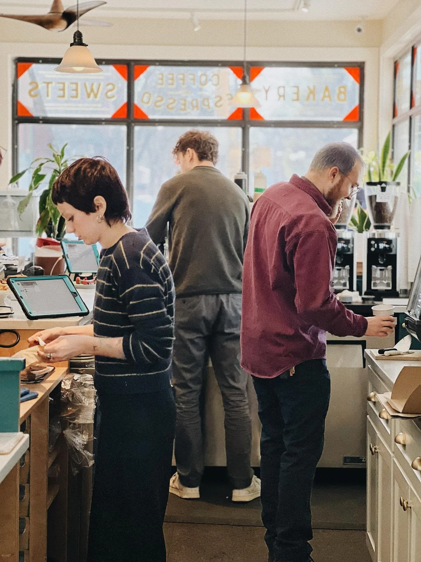 Teamwork? Oh, you mean the thing that makes the dream work? Yeah, we&rsquo;ve heard of it 🤝
&bull;
Come in for a slice of pie, stay for the great company!