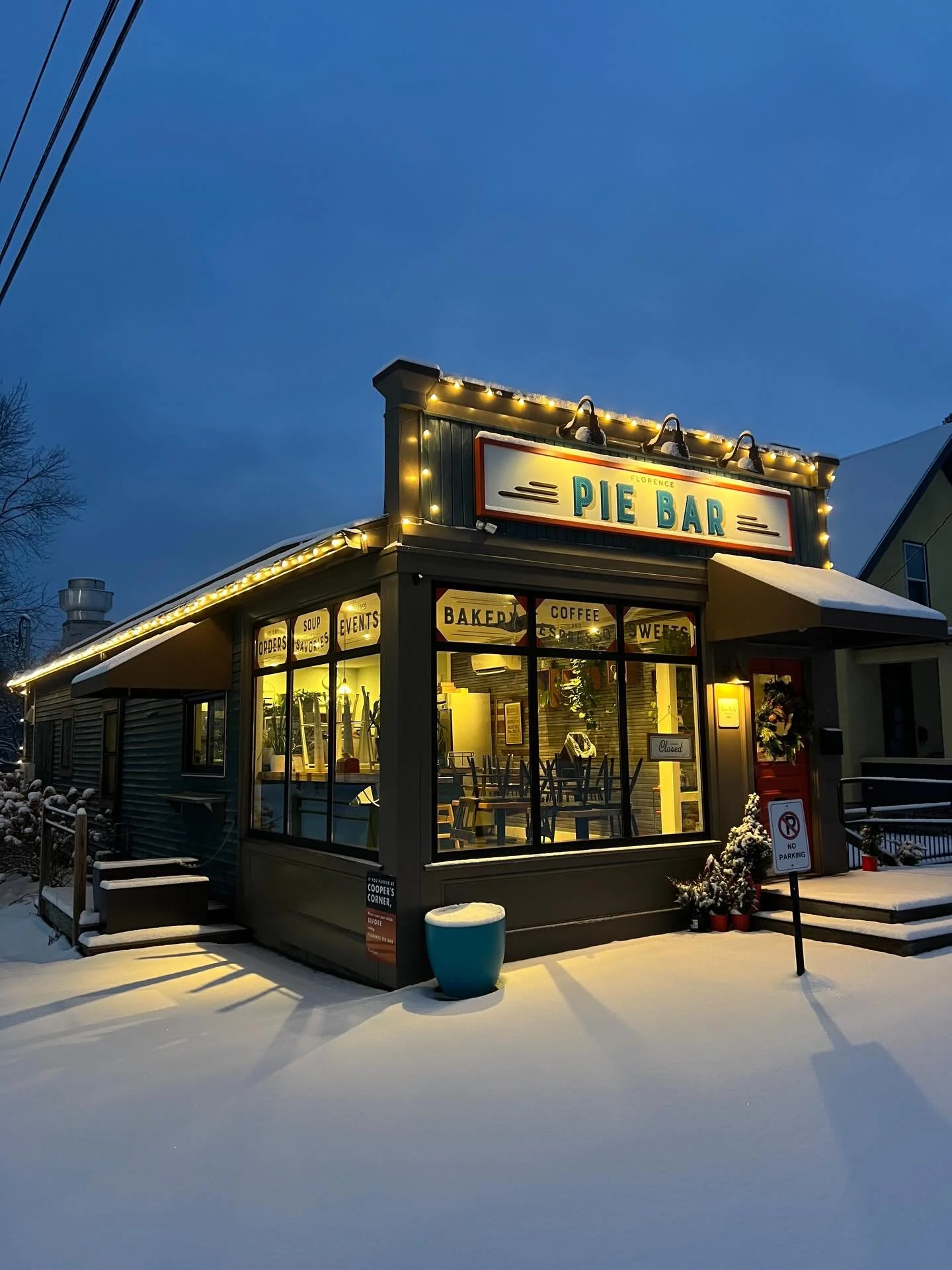 A little snow day glam shot for the grid 🤩
&bull;
We&rsquo;ll be back to normal hours tomorrow!