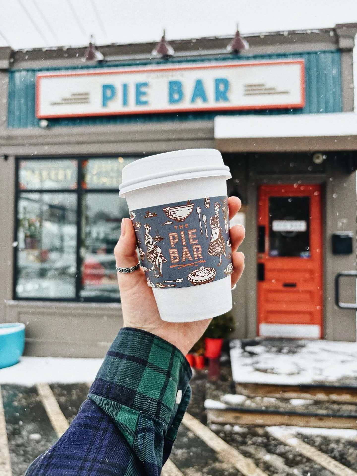 Ready for the weekend, folks 💪
&bull;
We&rsquo;ll be back at it 8-6 every day!