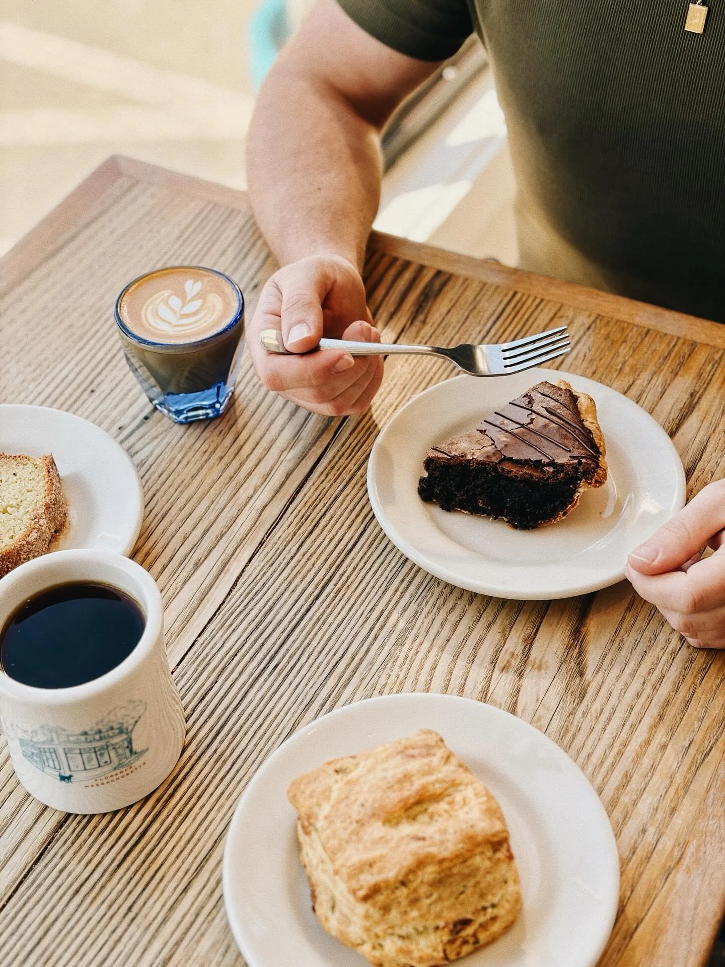 Tomorrow is your last chance to try this Chocolate Chess!
&bull;
Come through and end your weekend the right way, babe 🫦