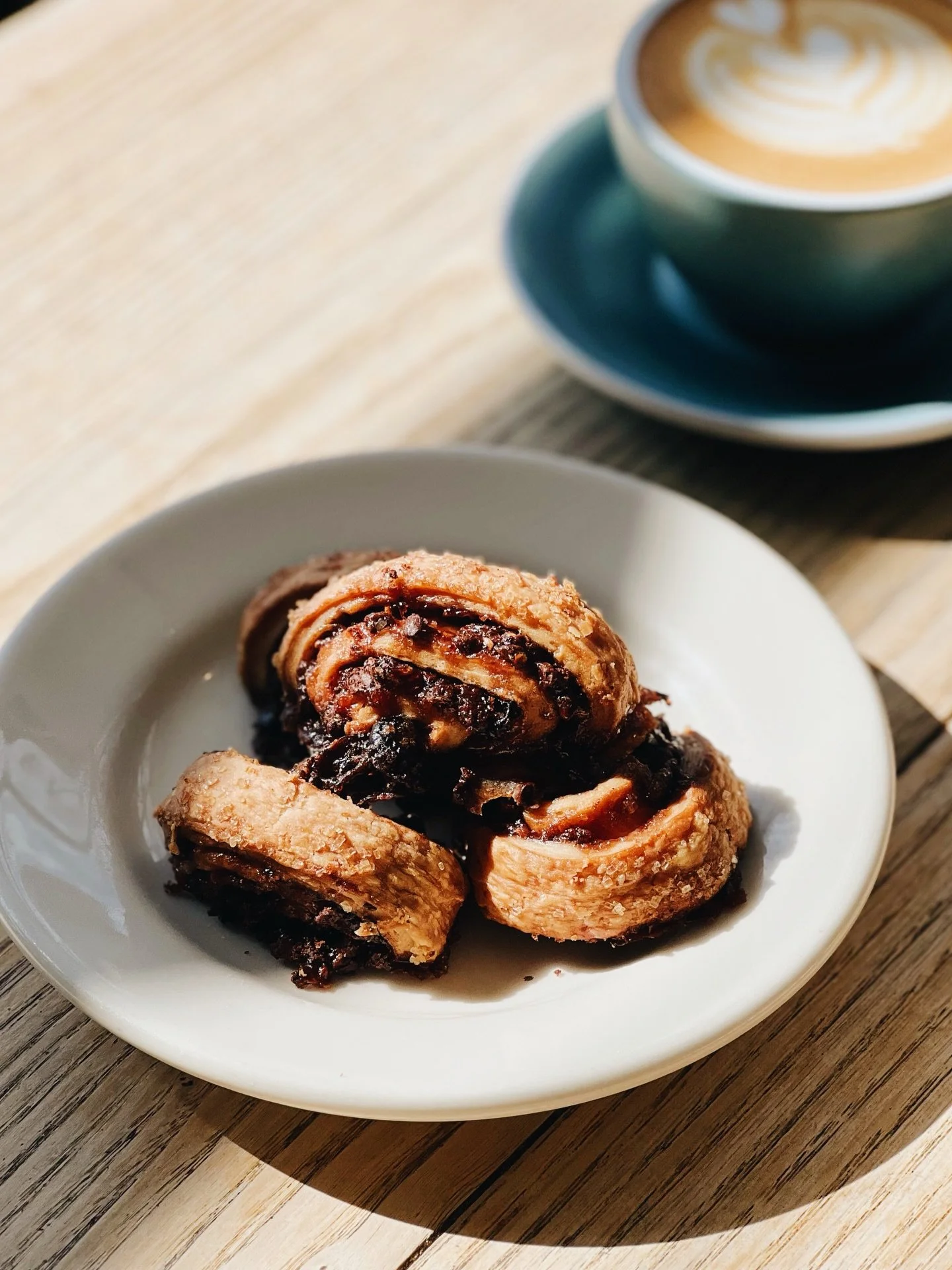 Are you team chocolate cranberry raspberry or team apricot walnut rugelach? ✨
