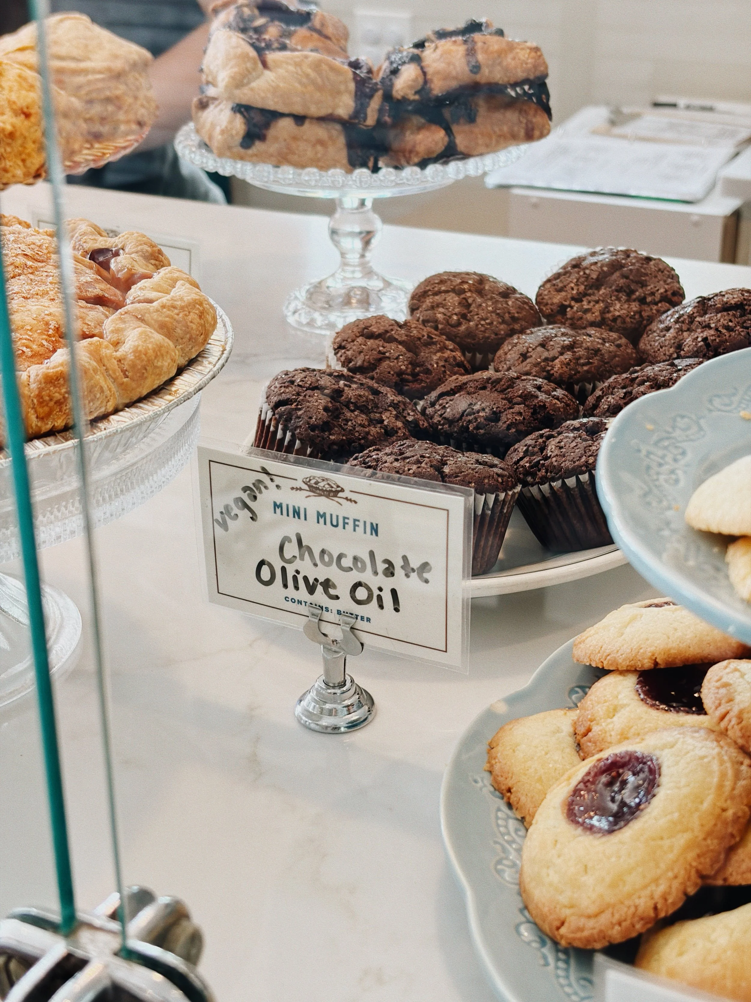 Calling all vegans!! 🌱
We see you, we appreciate you, and we know our menu hasn&rsquo;t always had the biggest selection of vegan options. Butter and cream are kind of our thing over here, after all.

That said, these vegan chocolate olive oil mini 