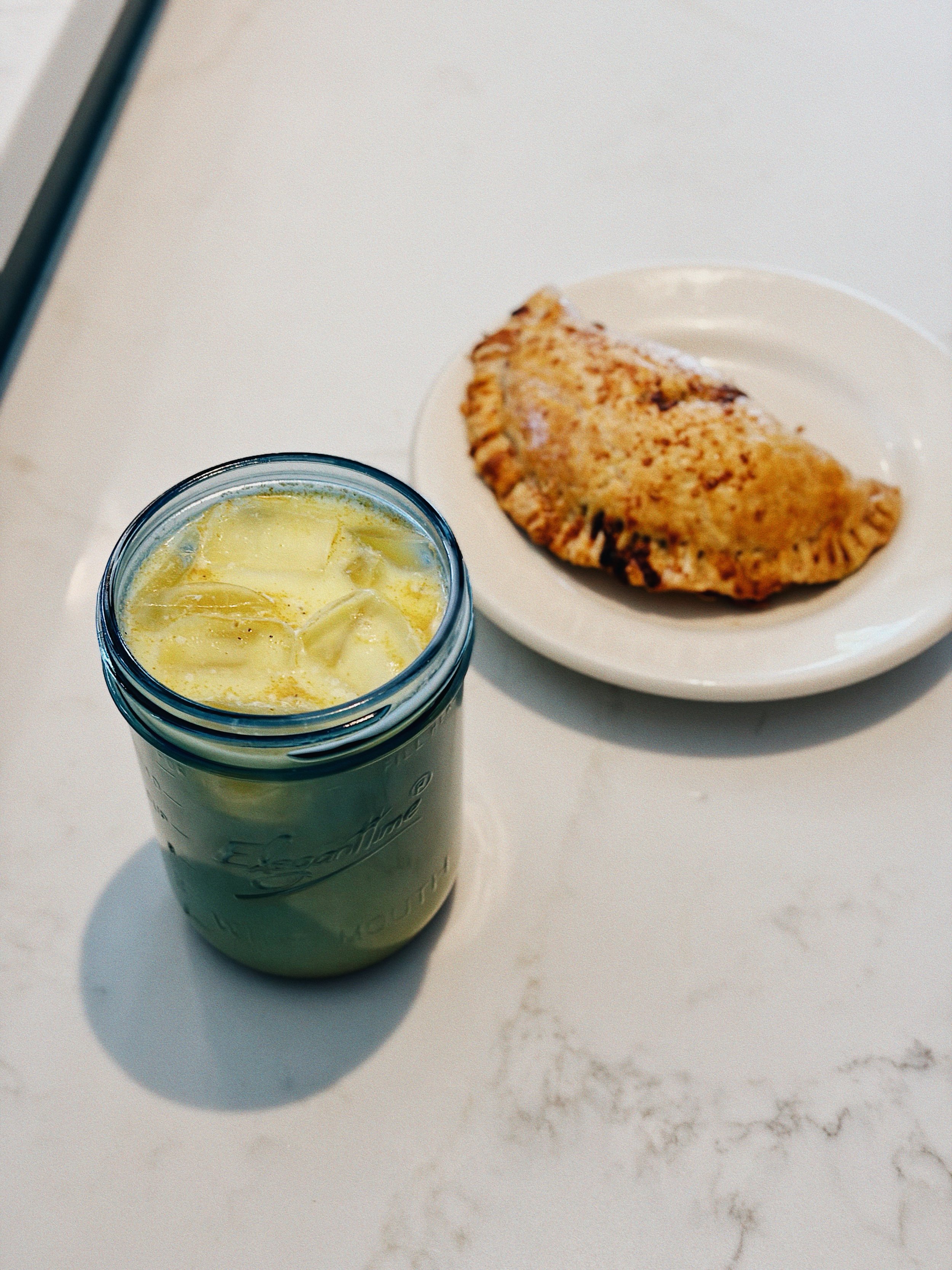 Our turmeric latte is the move when you want something special to sip on without the caffeine buzz. 💛🫚