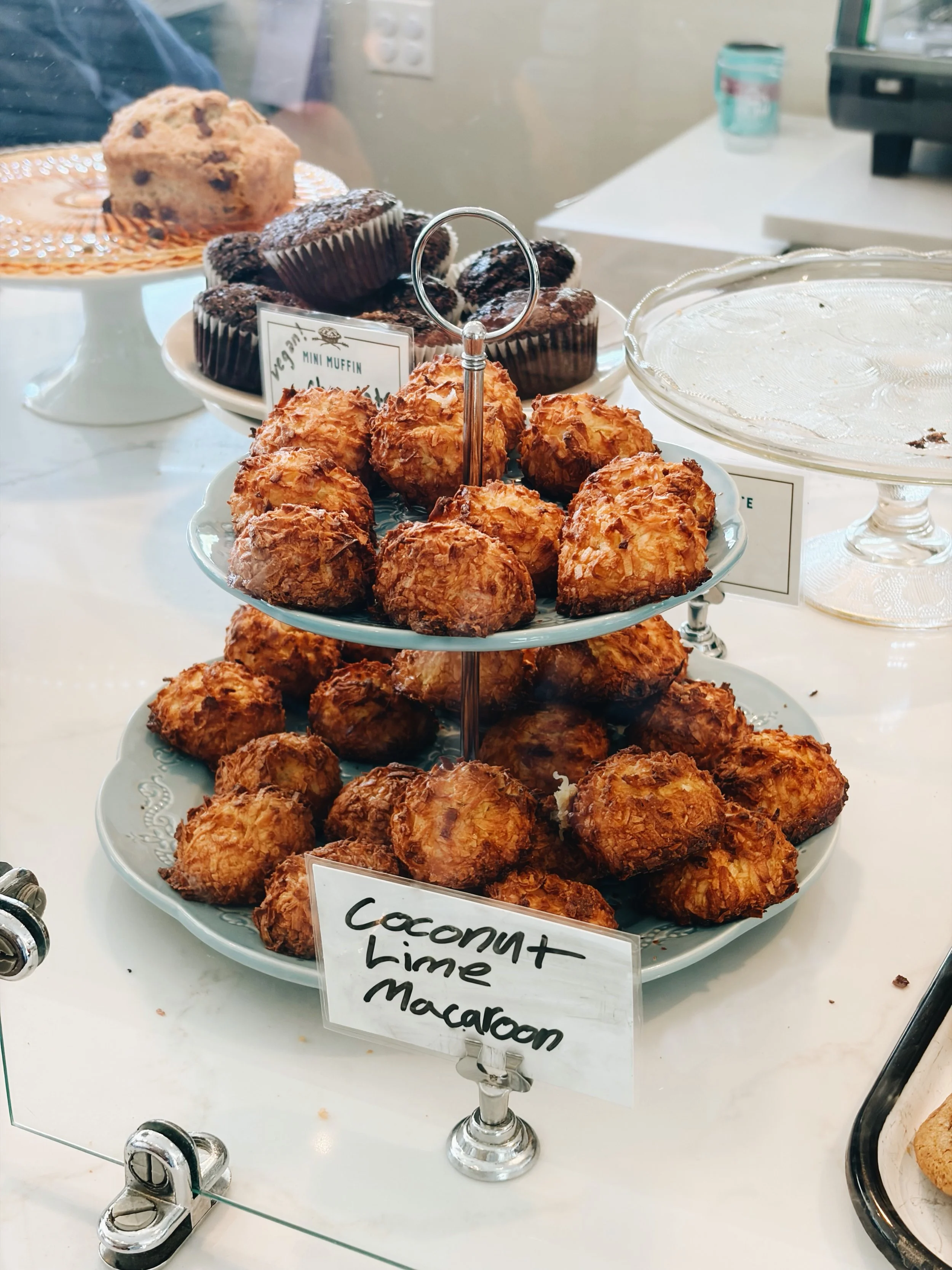 New cookie of the month!! Coconut lime macaroons 🥥🍋&zwj;🟩✨