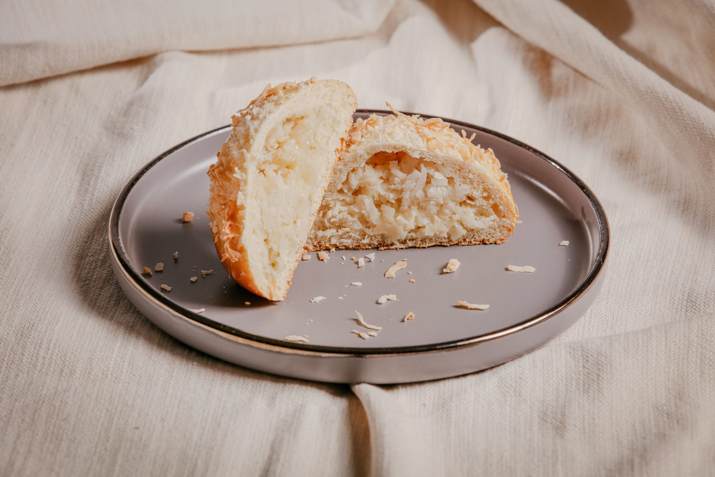 Stuffed Sweet Bread with Coconut