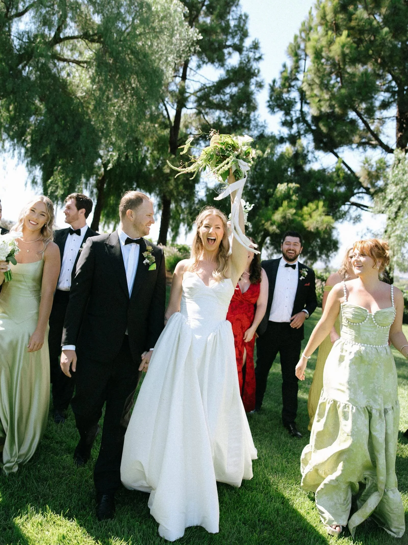 Felt like my feed needed a little bit of color! The most beautiful day in San Luis Obispo, in the most random order, thoughtfully designed, planned and executed by @treschicaffairs @claireemilyrose