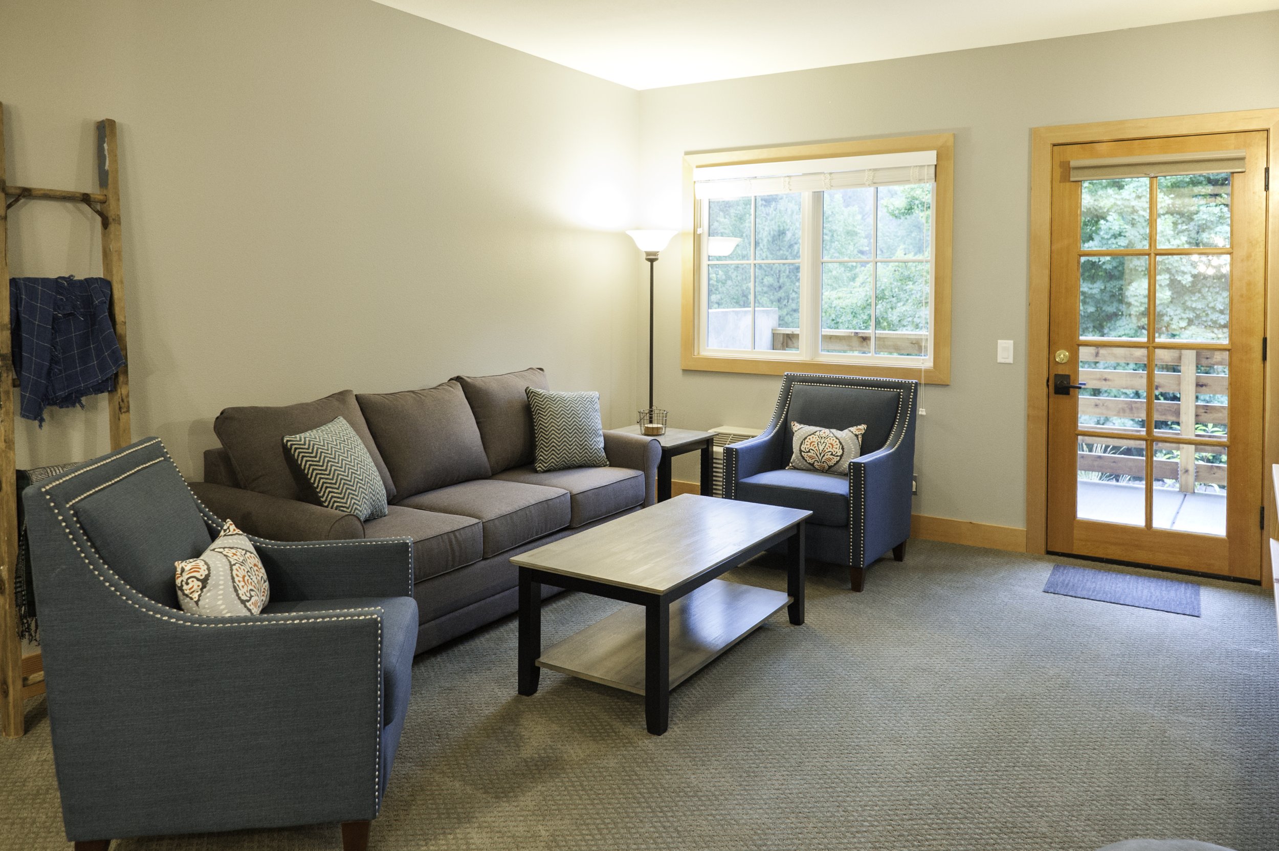 Bedard_Suites on Main St_9774.jpg