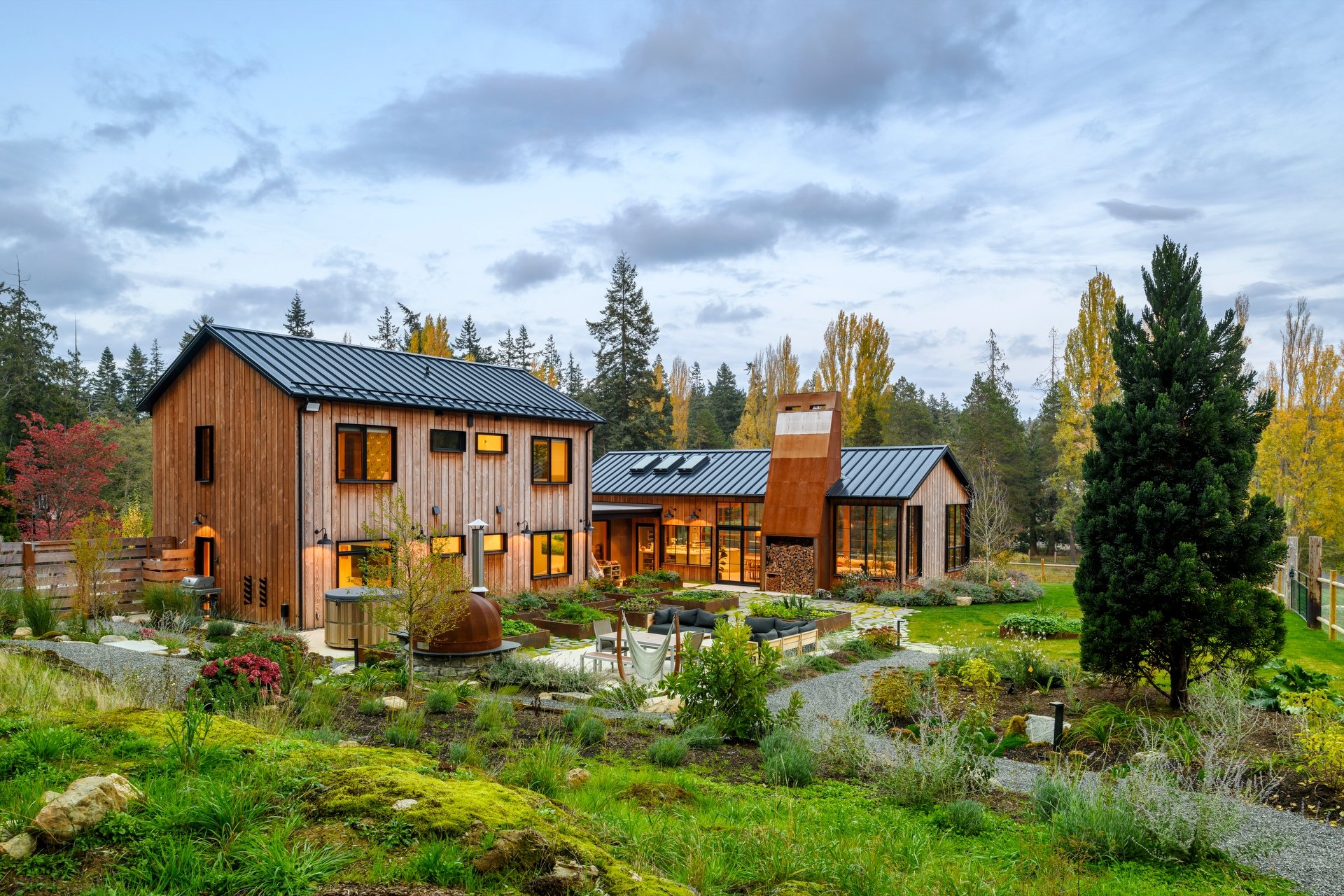 Orcas Farmhouse Wins 2026 LUXE RED Awards for Outdoor Spaces in the PNW Region