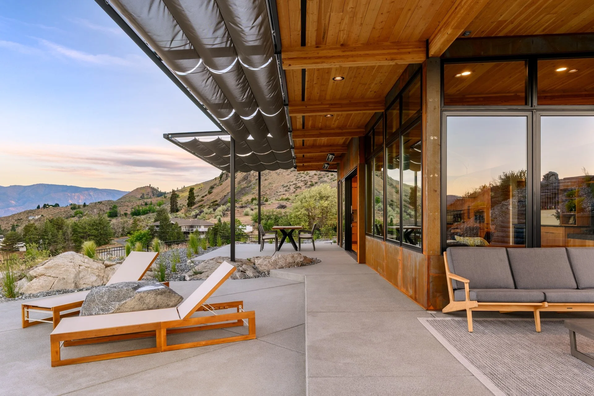 Lakeview-House-02-052226-571-crop-web.jpg