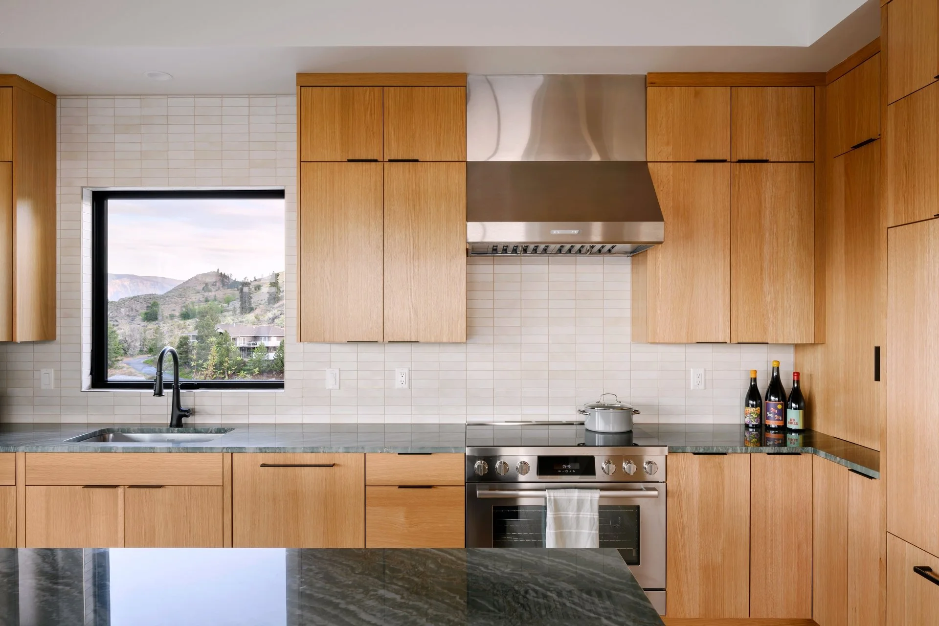 Lakeview-House-02-052226-593-web.jpg
