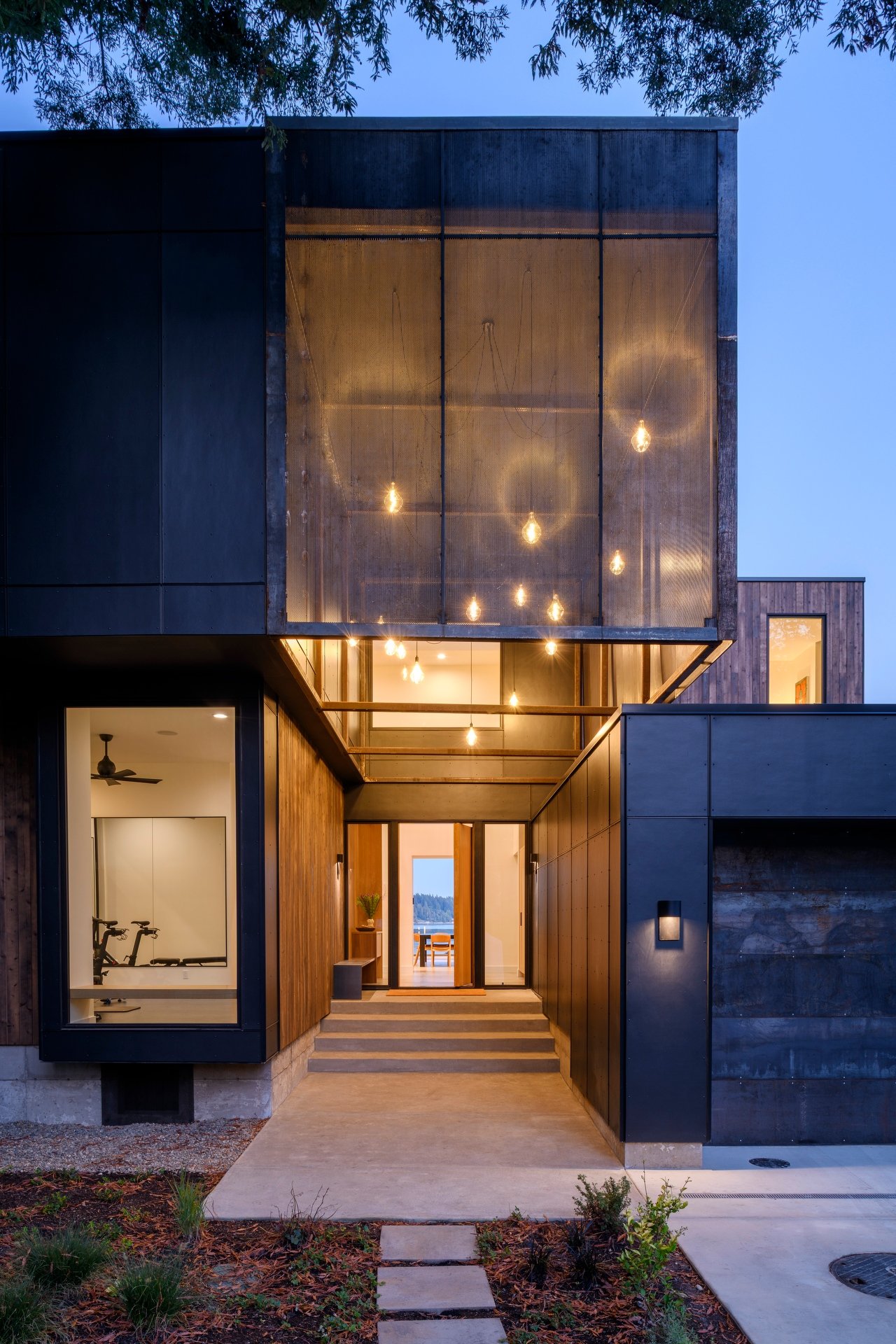 lantern-house-091625-0605-web.jpg