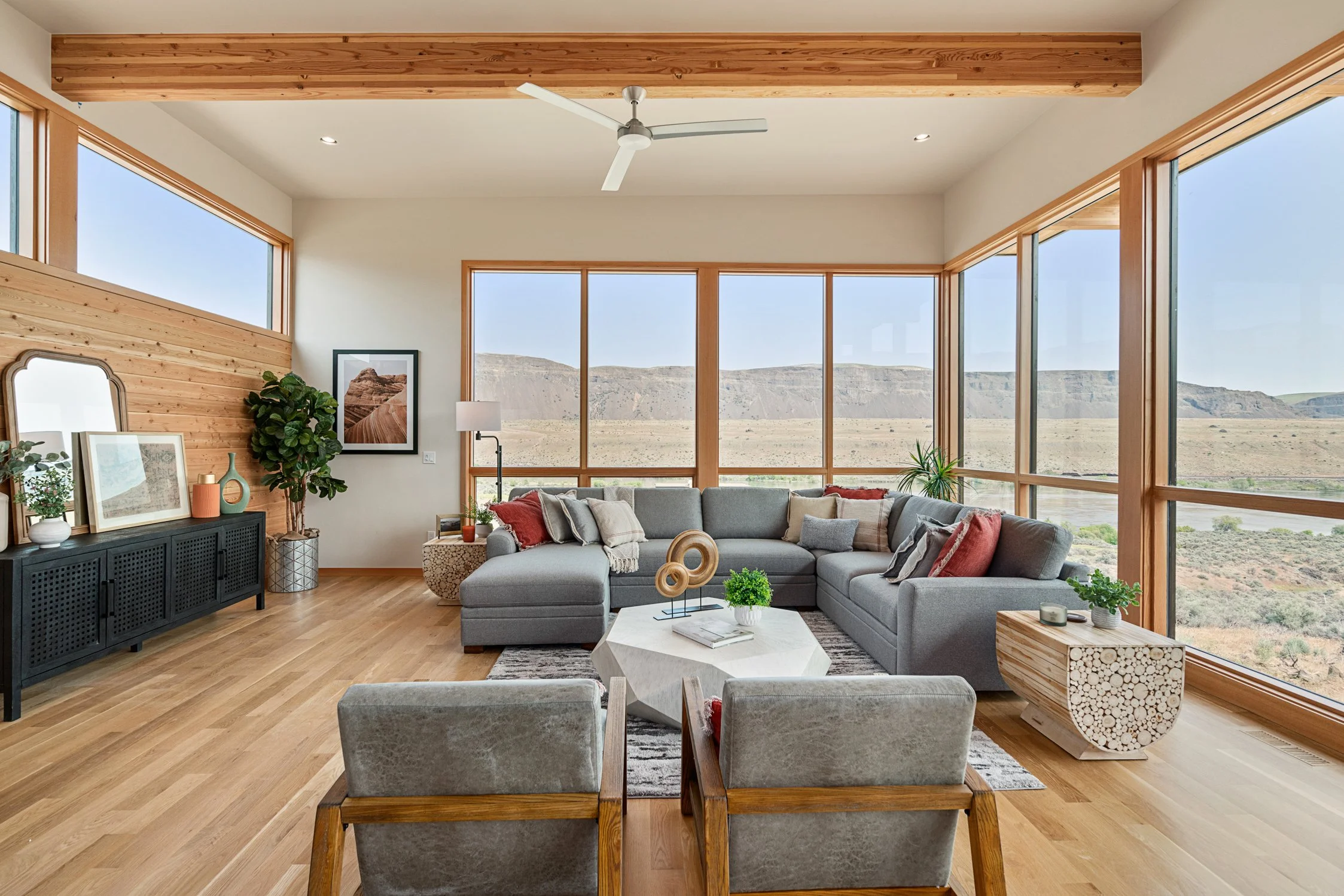 671 Ravens Home Lane interior-13.jpg