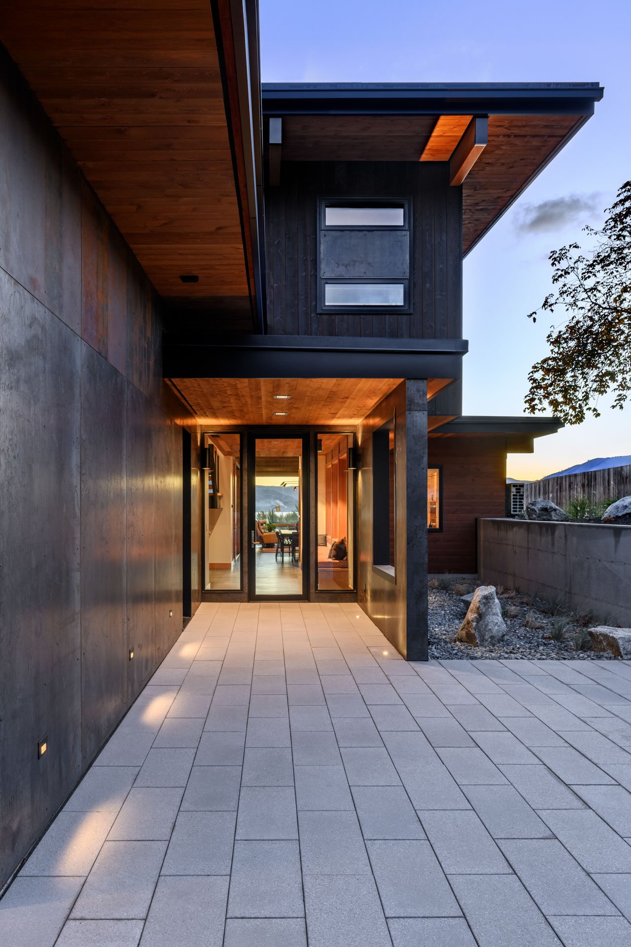 south-shore-102925-310-web.jpg