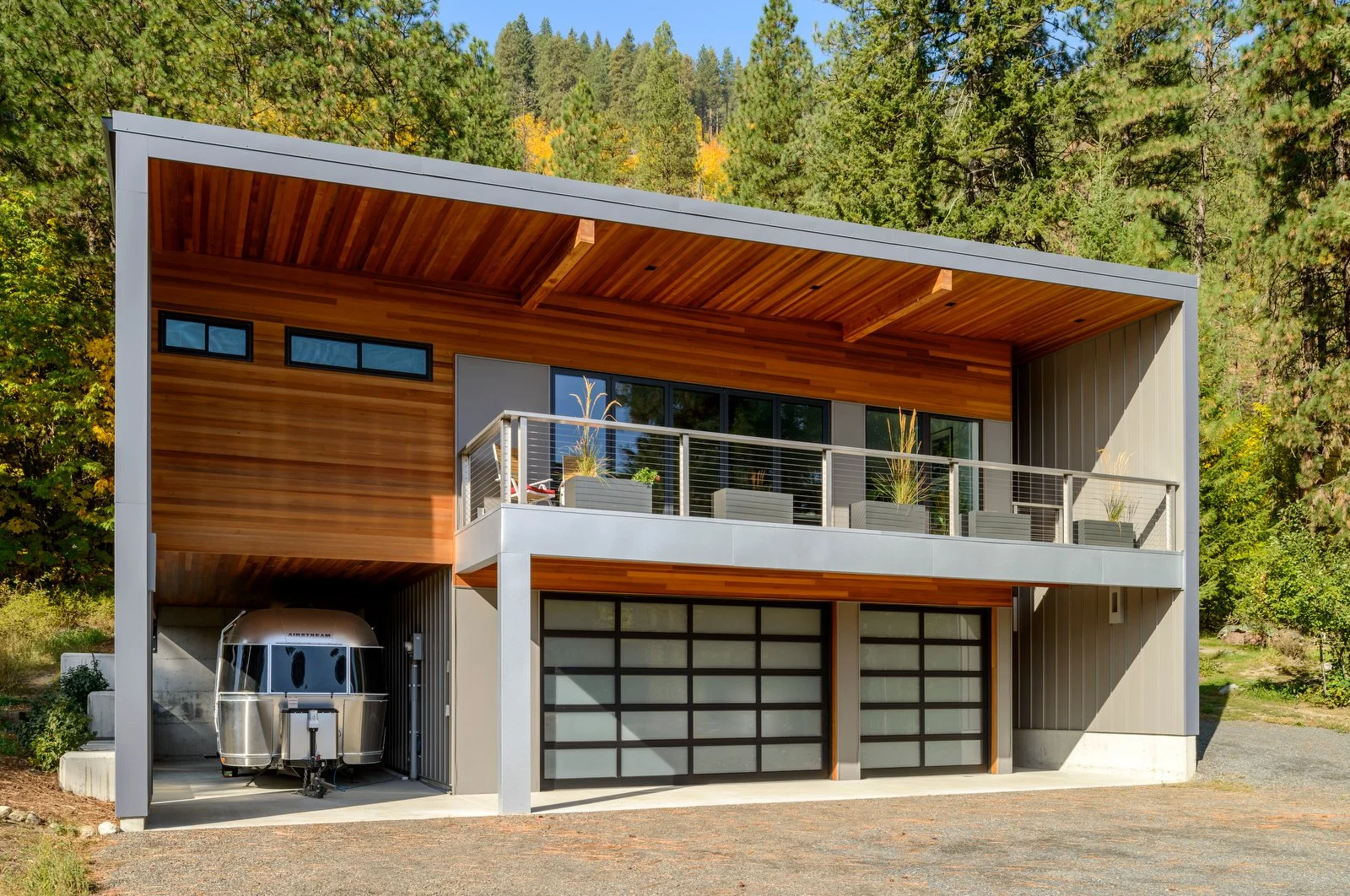 ICICLE HOUSE 02