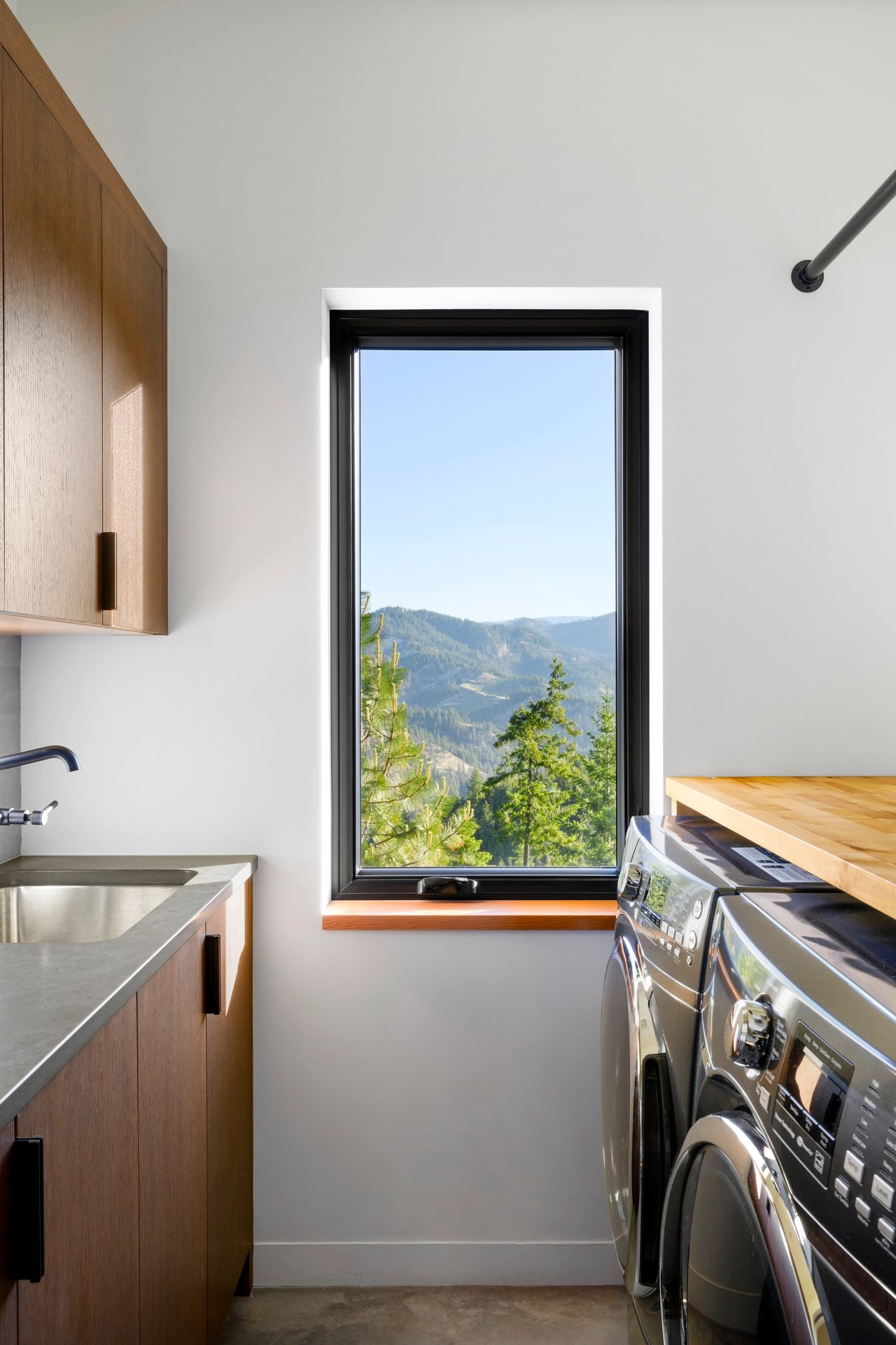 Alpenview-House-052126-0791-web.jpg