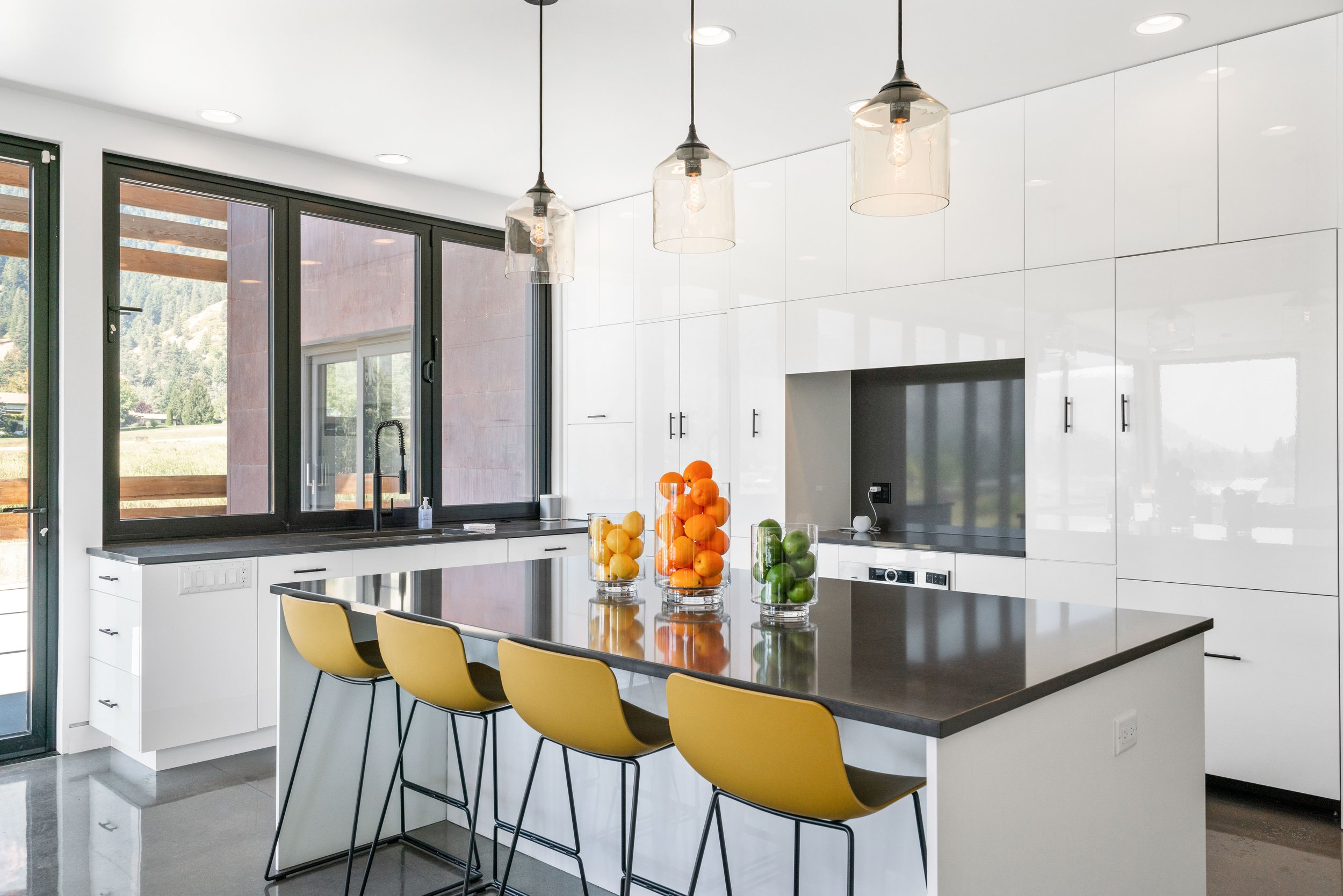 12435 Village View-11.jpg