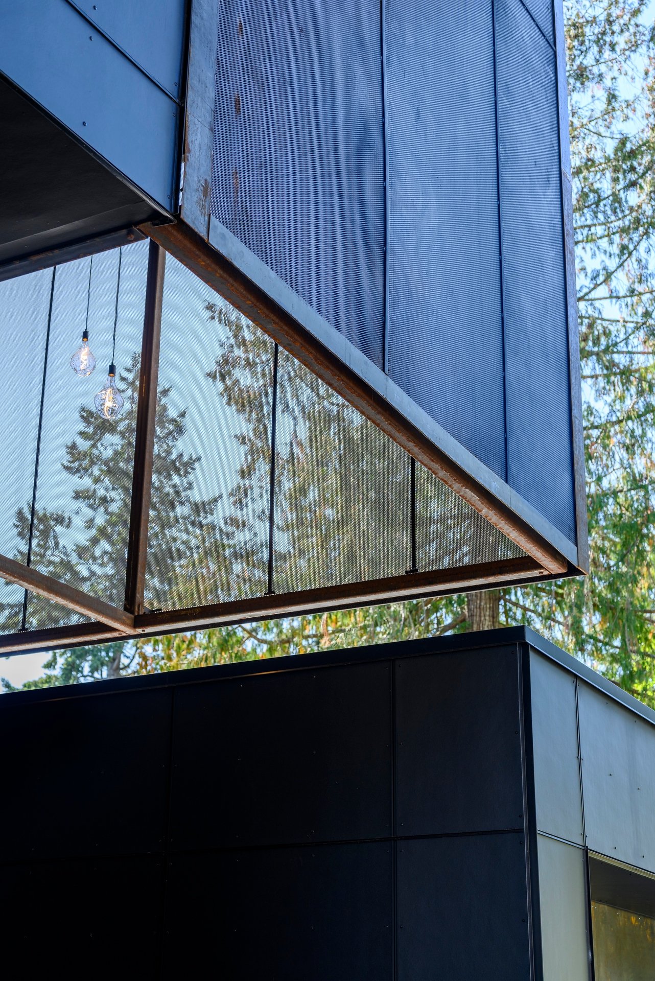lantern-house-091725-1311-web.jpg