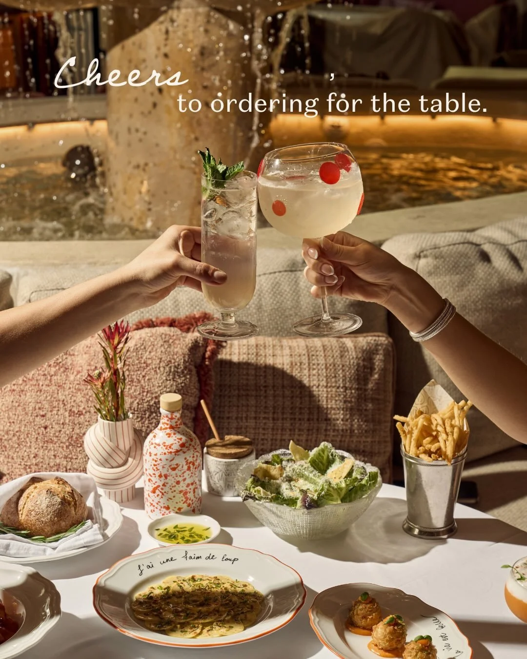 The kind of lunch that turns into one more round. Cheers to Midday at CLAUDIE. 🌞