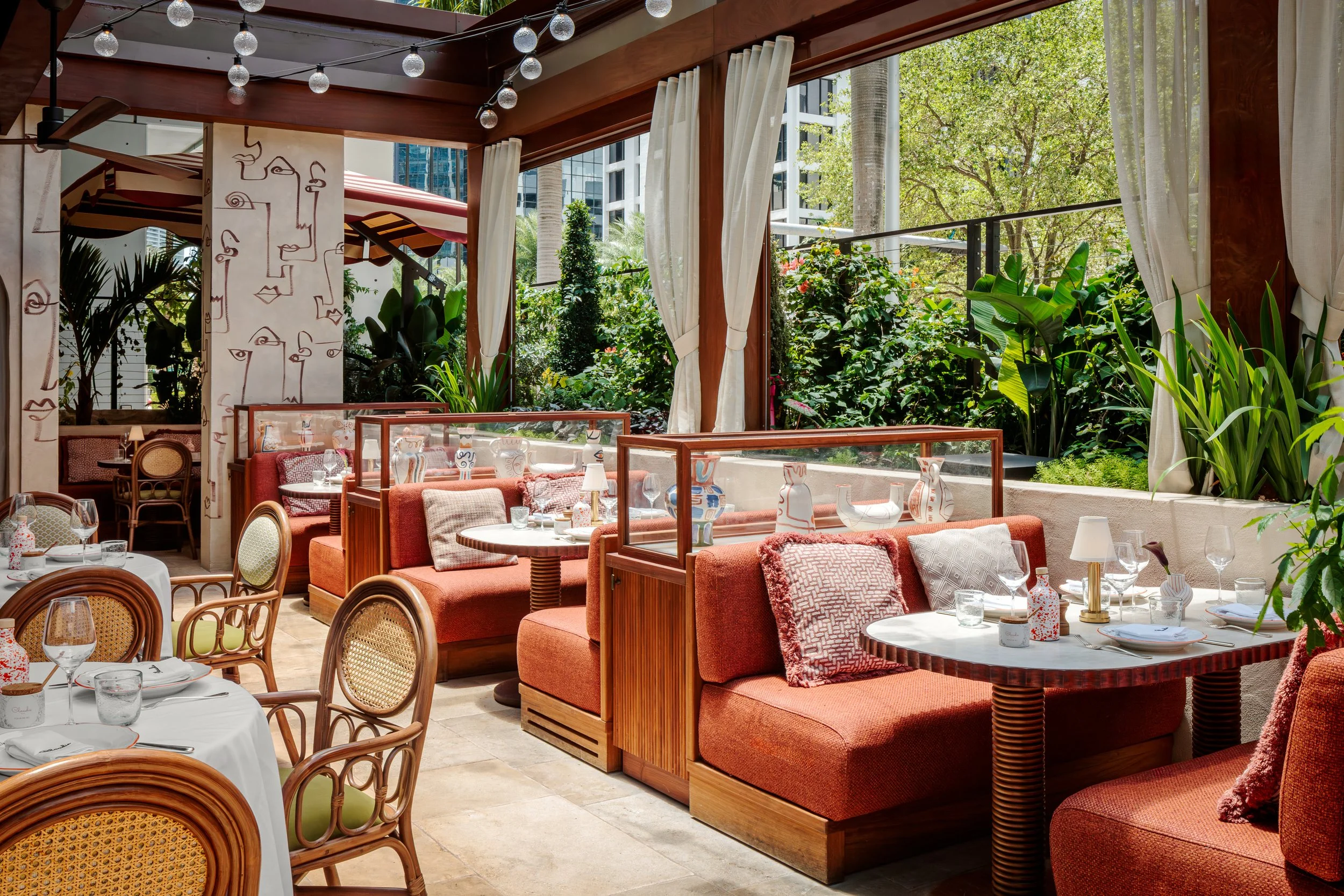 Miami Best Valentine's Day Restaurant Tables View