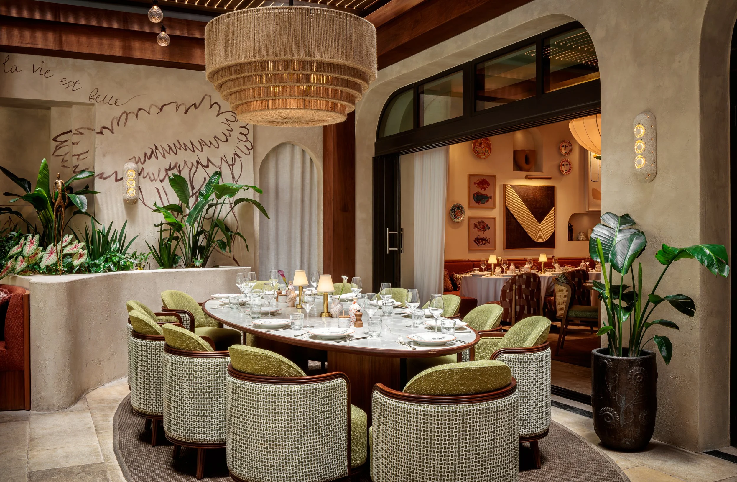 Miami Most Elegant Restaurat Table Photo