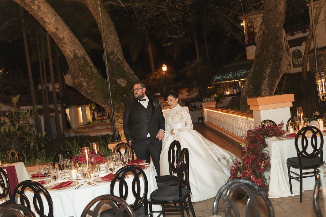 Amir &amp; Irene | A night of candlelight, mariachi, and unforgettable celebration 🤍

Planning &amp; Design @petitesoiree.planning
Venue: @rancholaslomas
Catering: @24carrotscatering
Photography &amp; Videography @yugenfilmss
Content Creator: @caden