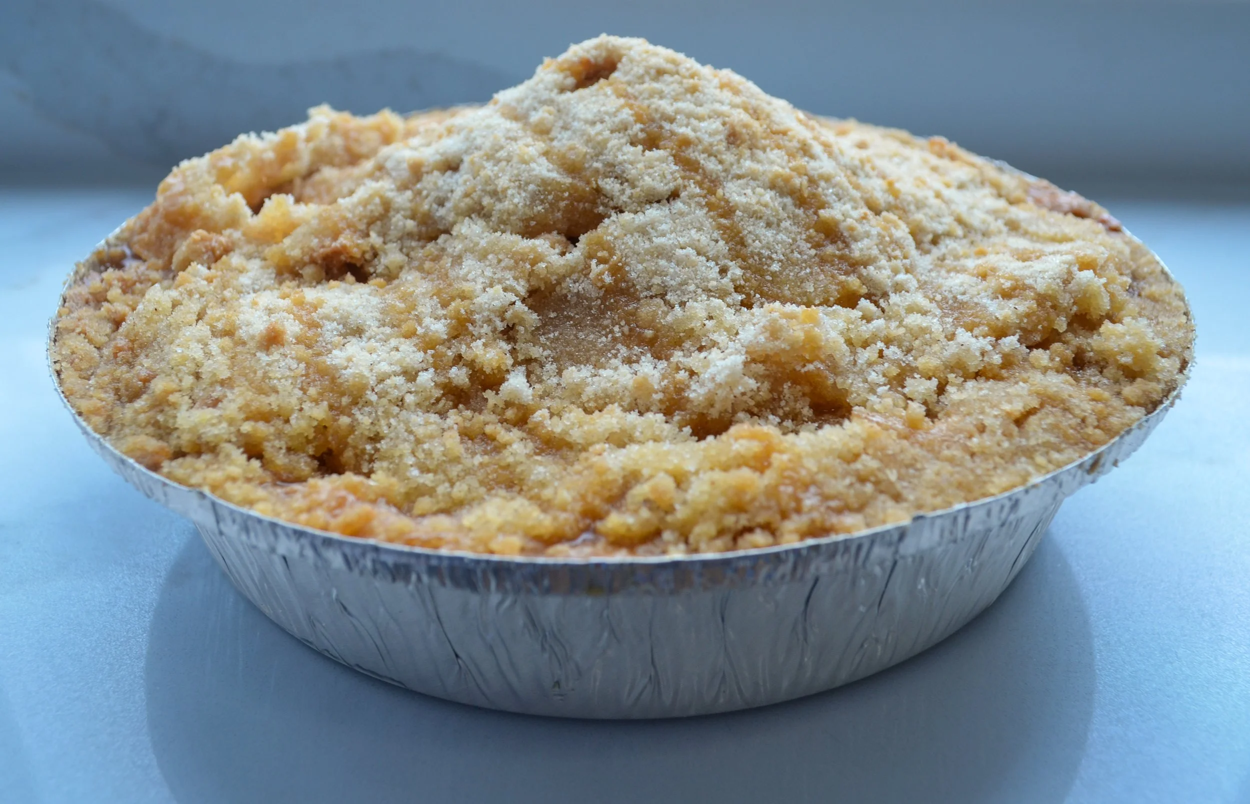 Caramel Apple Crumb Pie