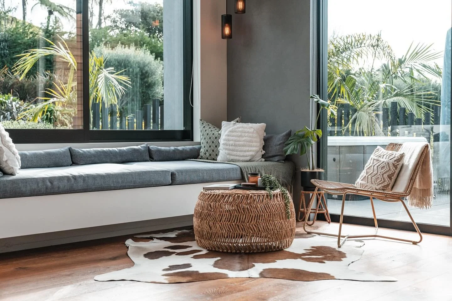 The perfect finishing touch to this build&mdash;a custom daybed designed for comfort, style, and everyday living.

Built-in details like this turn a house into a home, giving clients a space to relax and enjoy their new build☕️

#daybed #custombuilt 