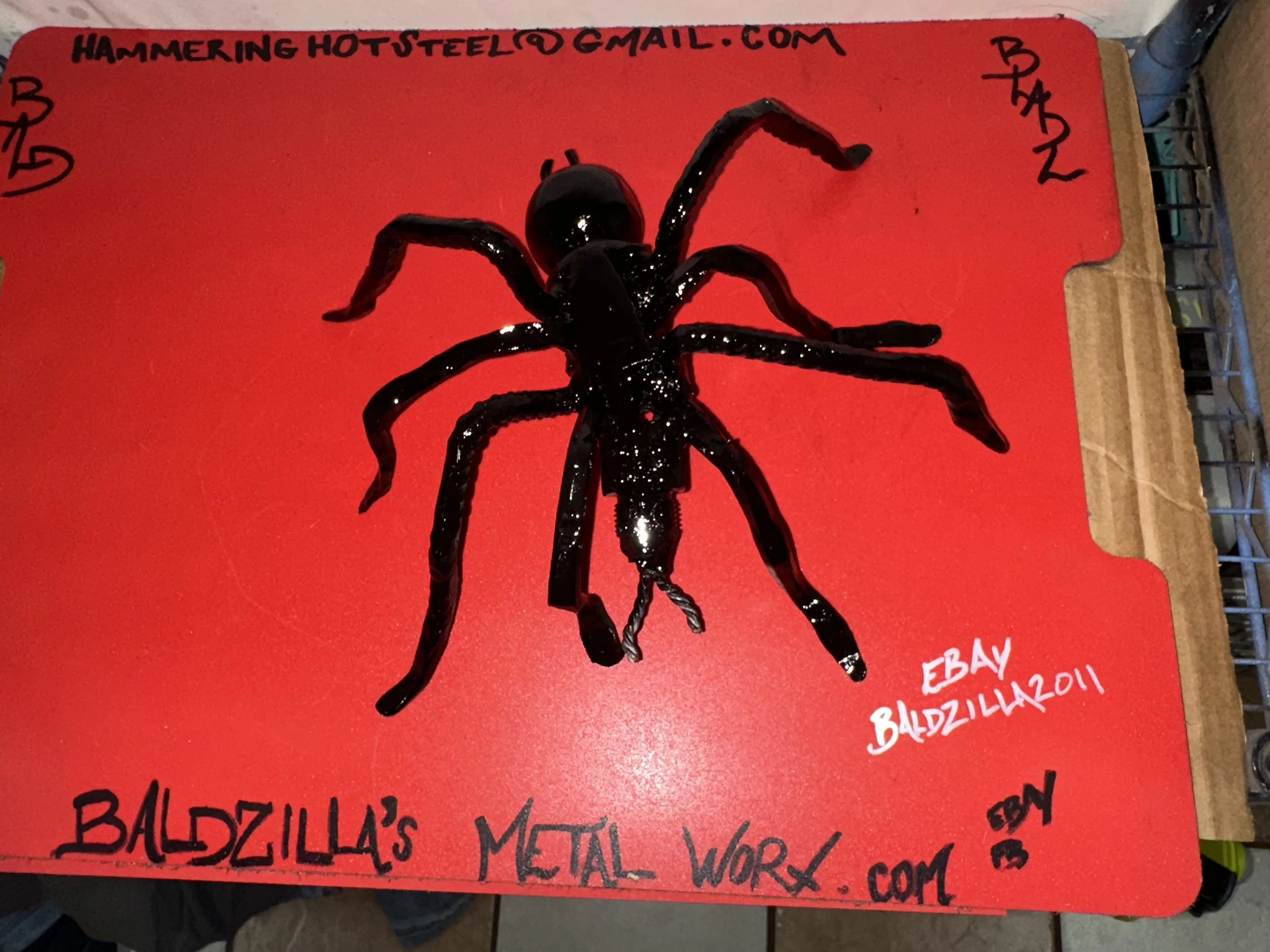 Trailer ball spider

