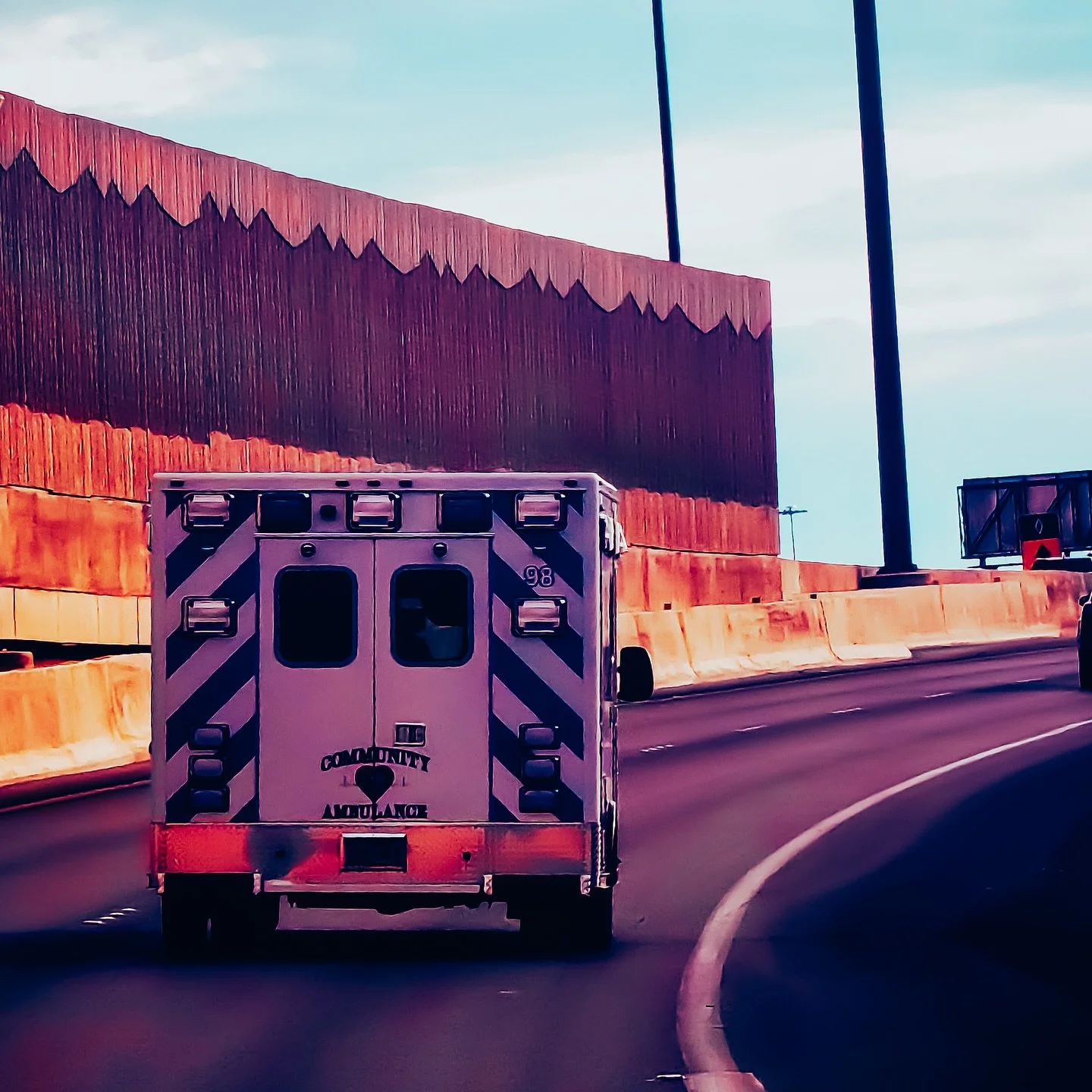 Fall has arrived… just a little slower out here in the desert
.
.
.
#ems #fall #colors #ambulance #season #desert #firstresponders #demers #sky #clouds #paramedic #lasvegas #emt 📸: @tribeleader