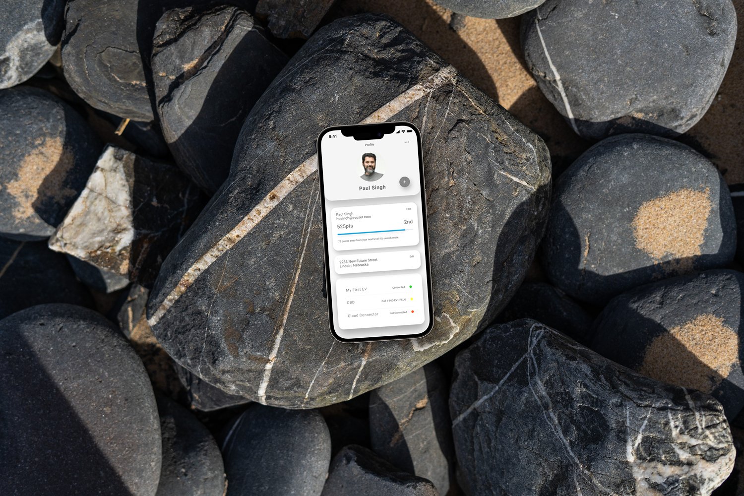 mockuuups-smartphone-mockup-laying-on-a-pile-of-rocks.jpeg