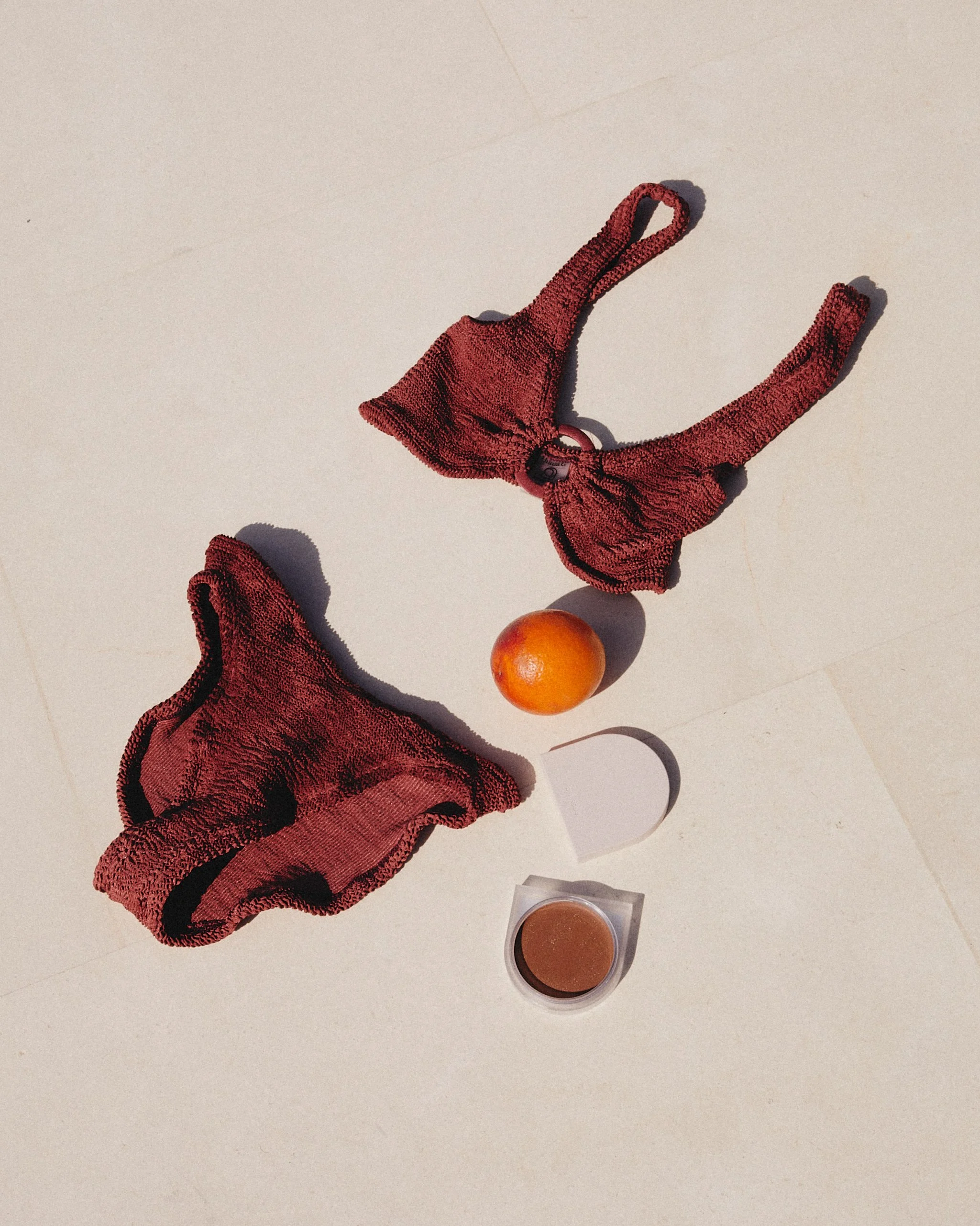 23_Campaign_Solar2_Shot8_Lulu_McArdle_STILLLIFE_Supporting9_STILLLIFE_FPO_0064.jpg