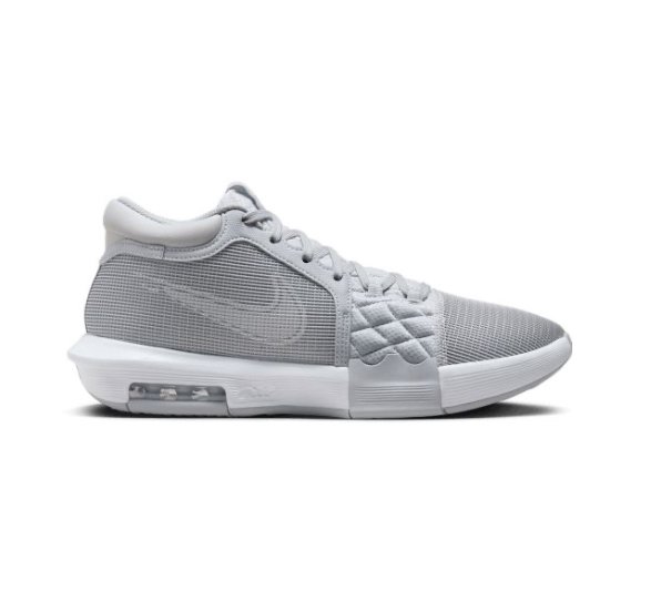 Nike LeBron Witness 8
