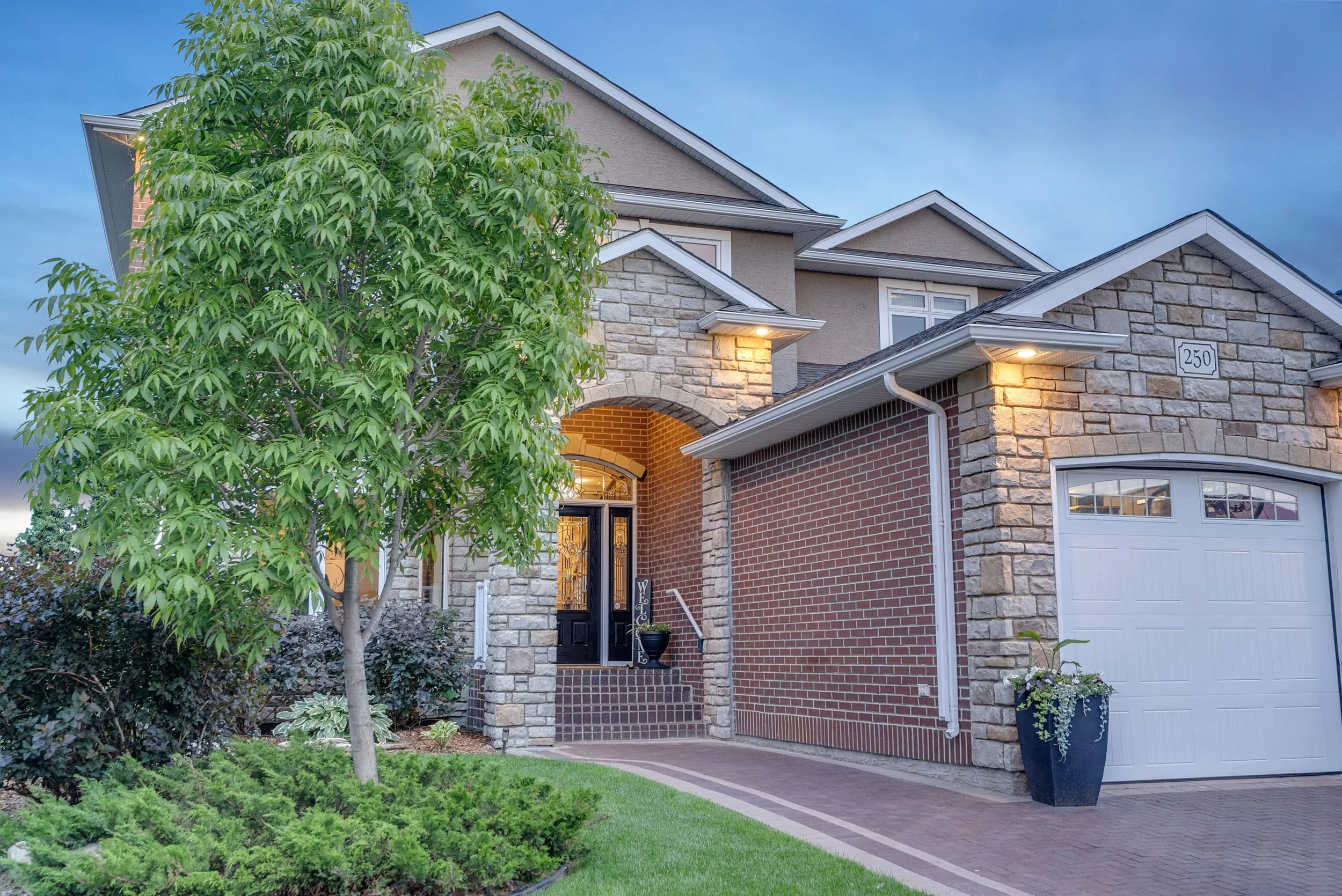 250 Whalley Cres (5 of 78).jpg